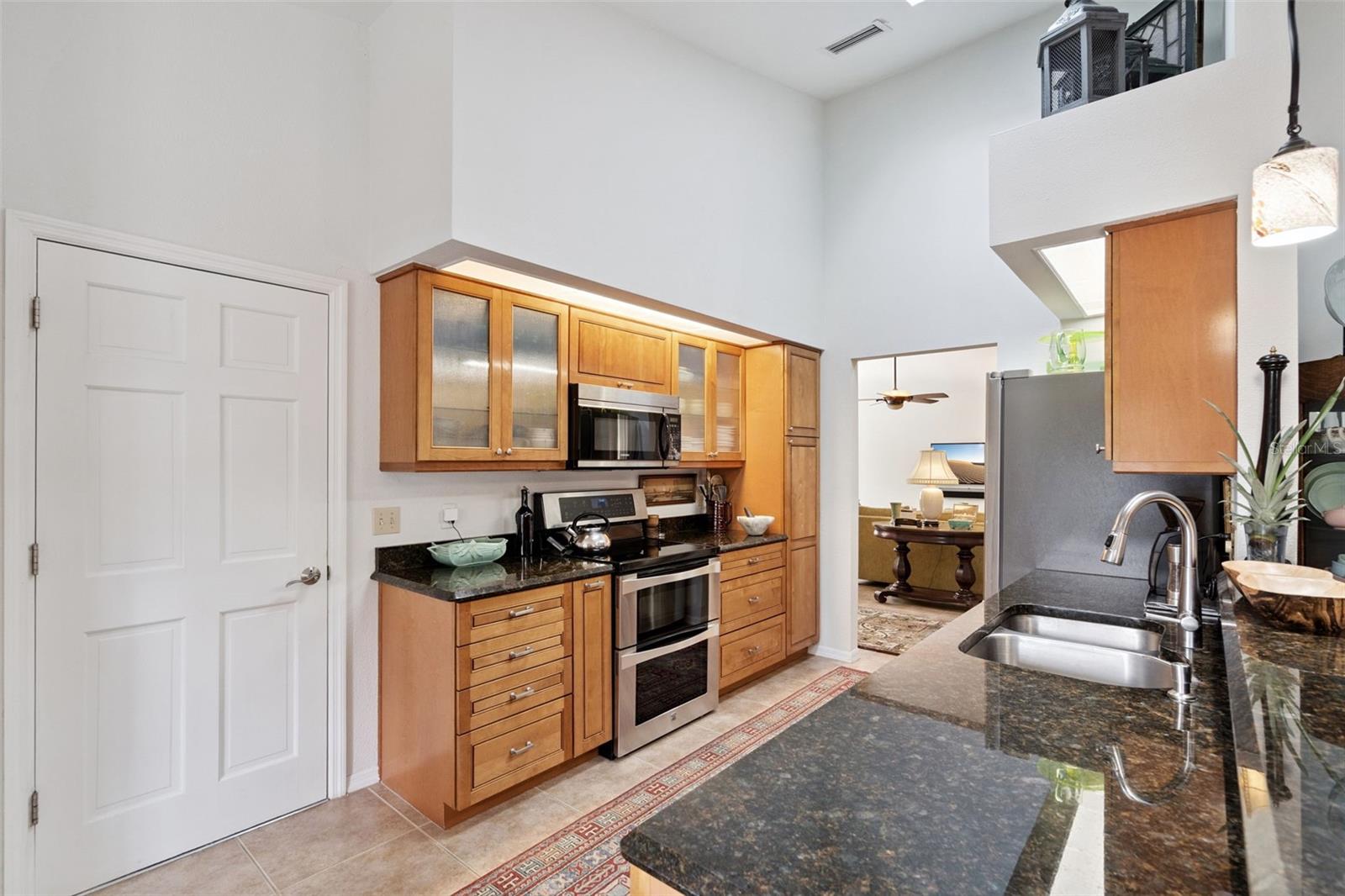 Image 22 of 63 For 248 New Waterford Place