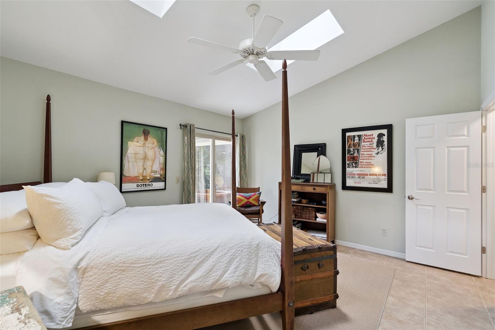 Image 24 of 63 For 248 New Waterford Place