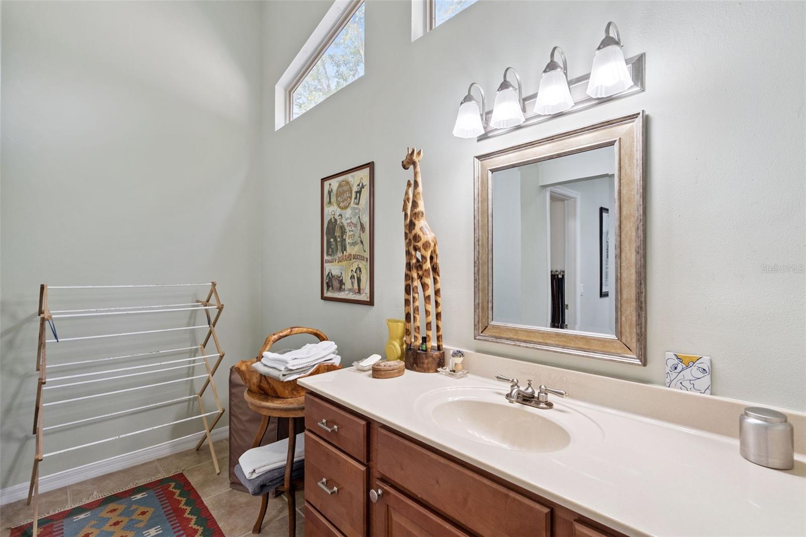 Image 26 of 63 For 248 New Waterford Place