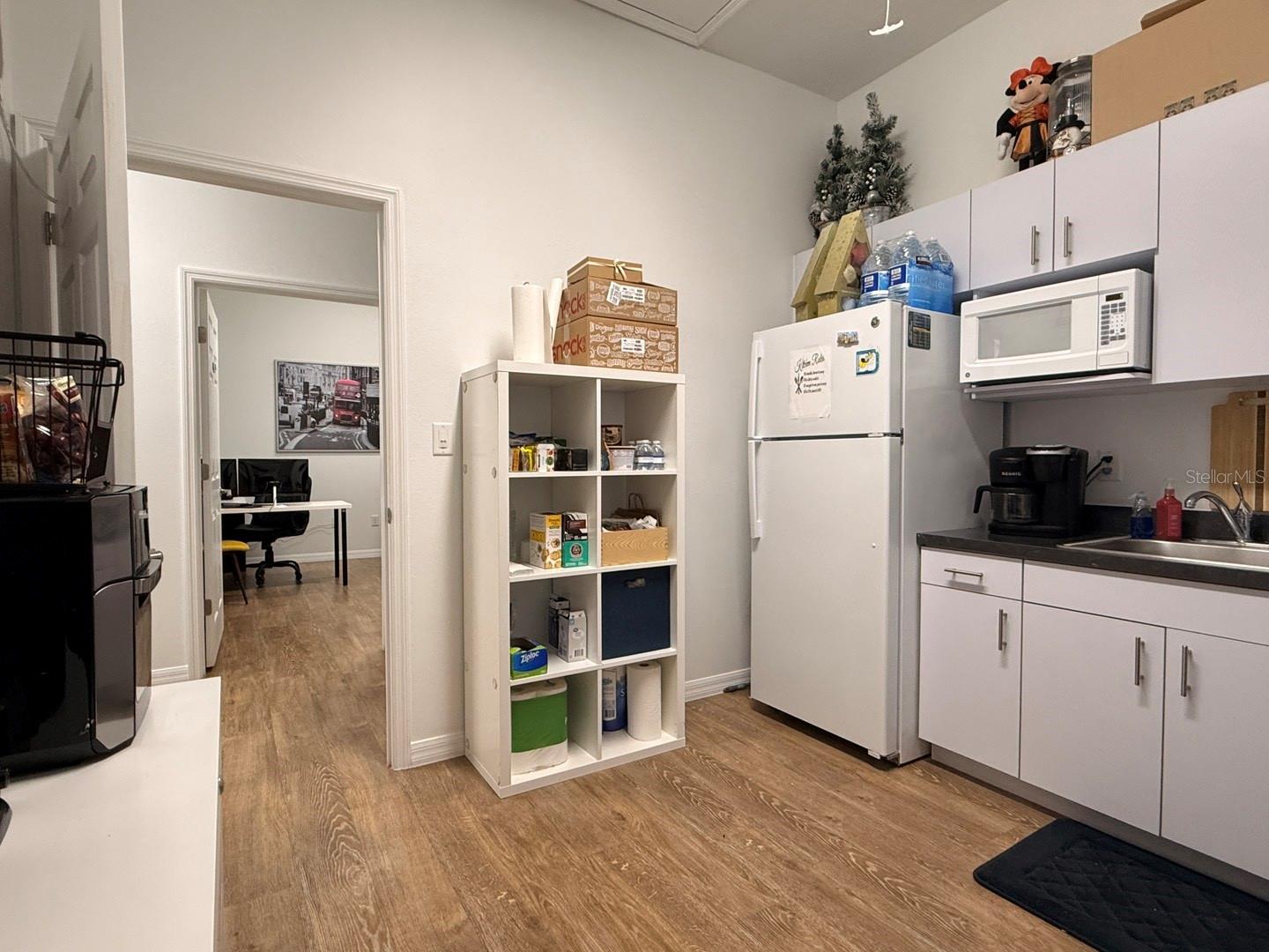 Image 13 of 28 For 4373 Hunters Park Lane B