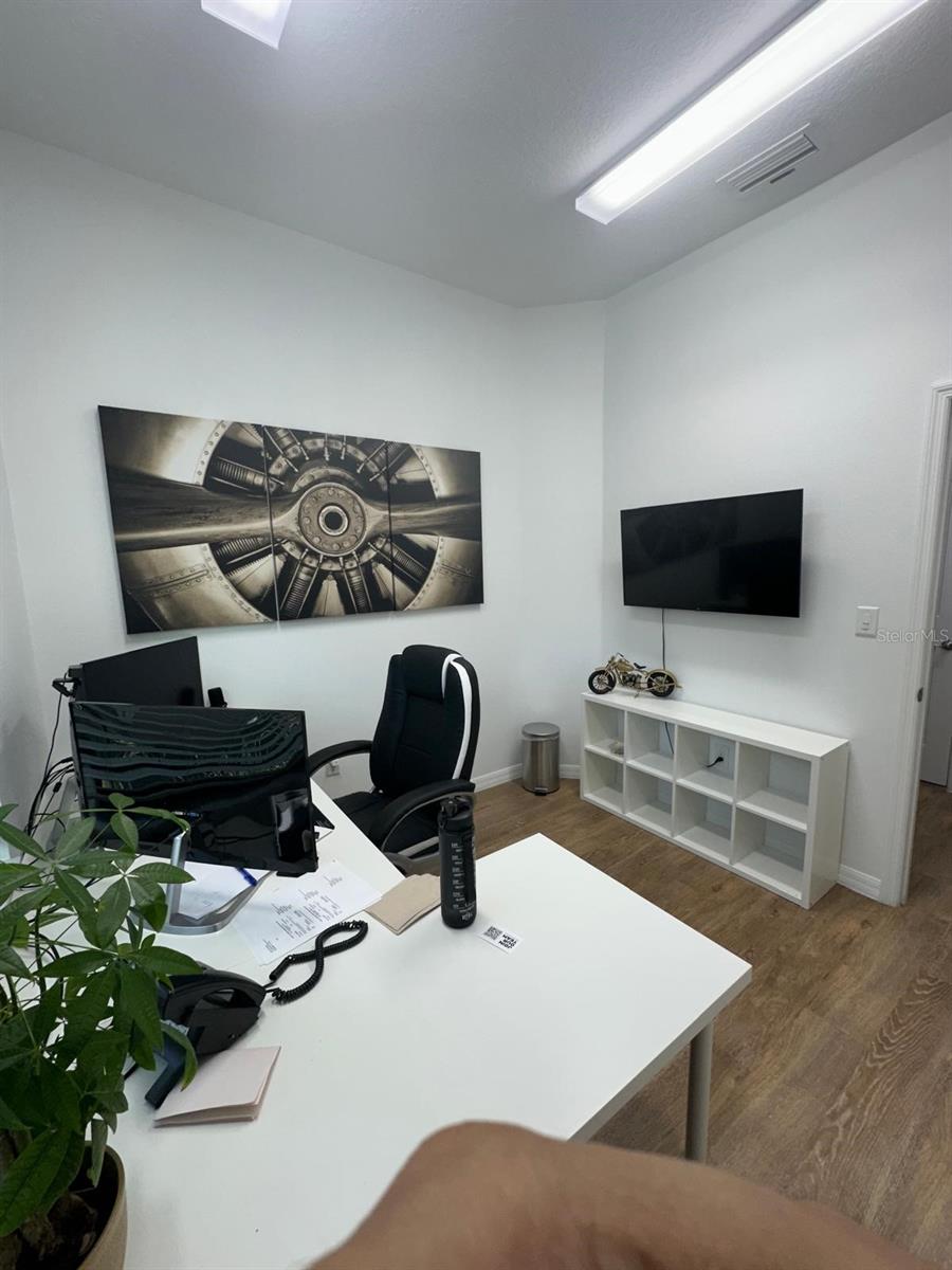 Image 18 of 28 For 4373 Hunters Park Lane B