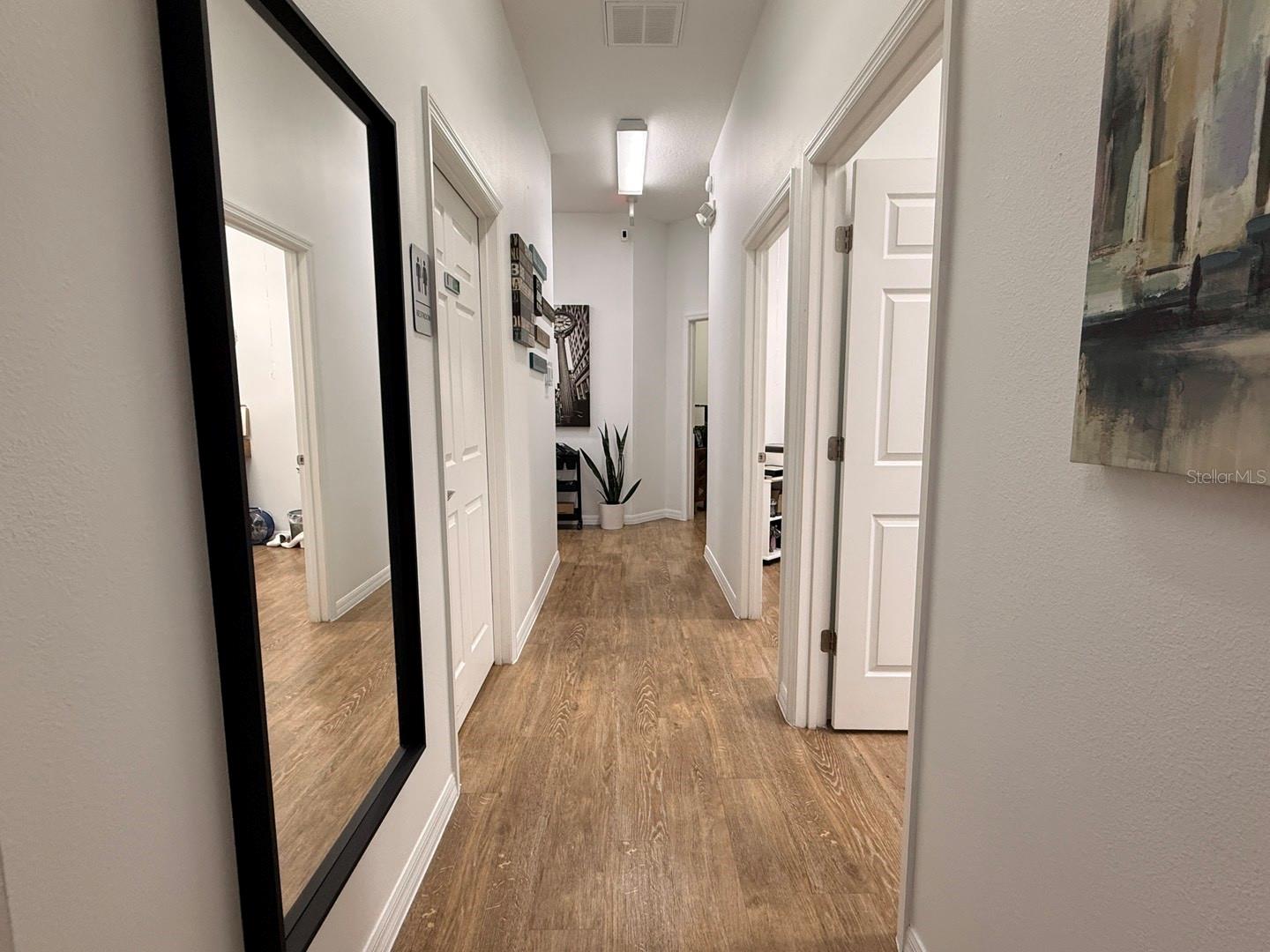 Image 8 of 28 For 4373 Hunters Park Lane B