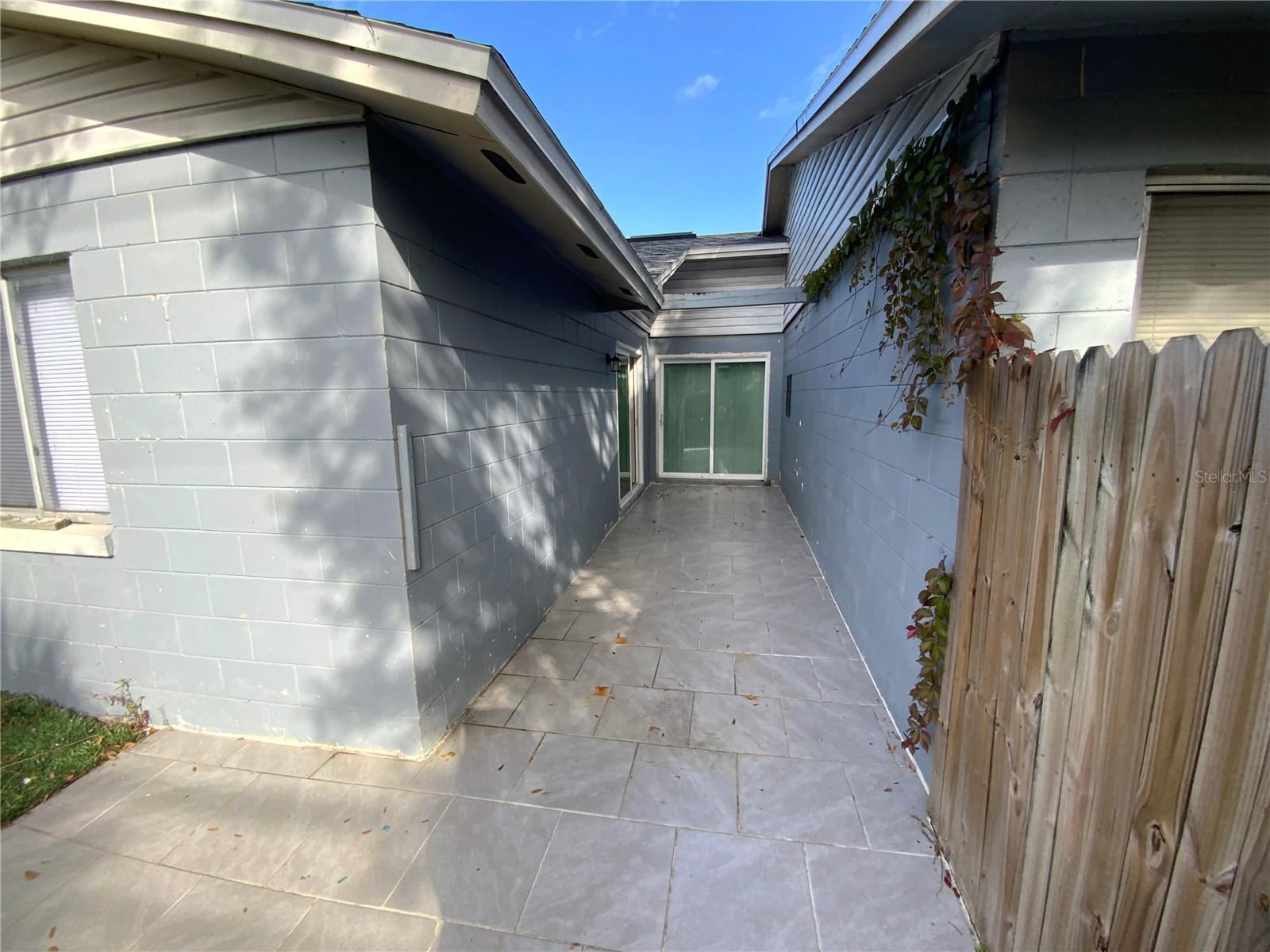 Image 19 of 41 For 6132 Sandcrest Circle