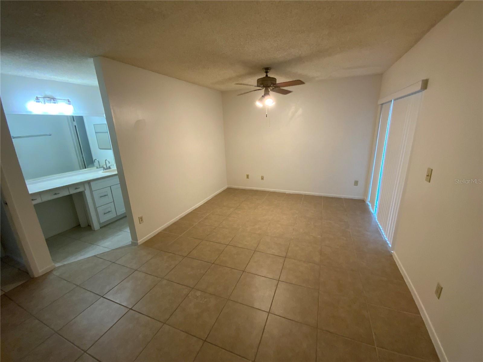 Image 6 of 41 For 6132 Sandcrest Circle