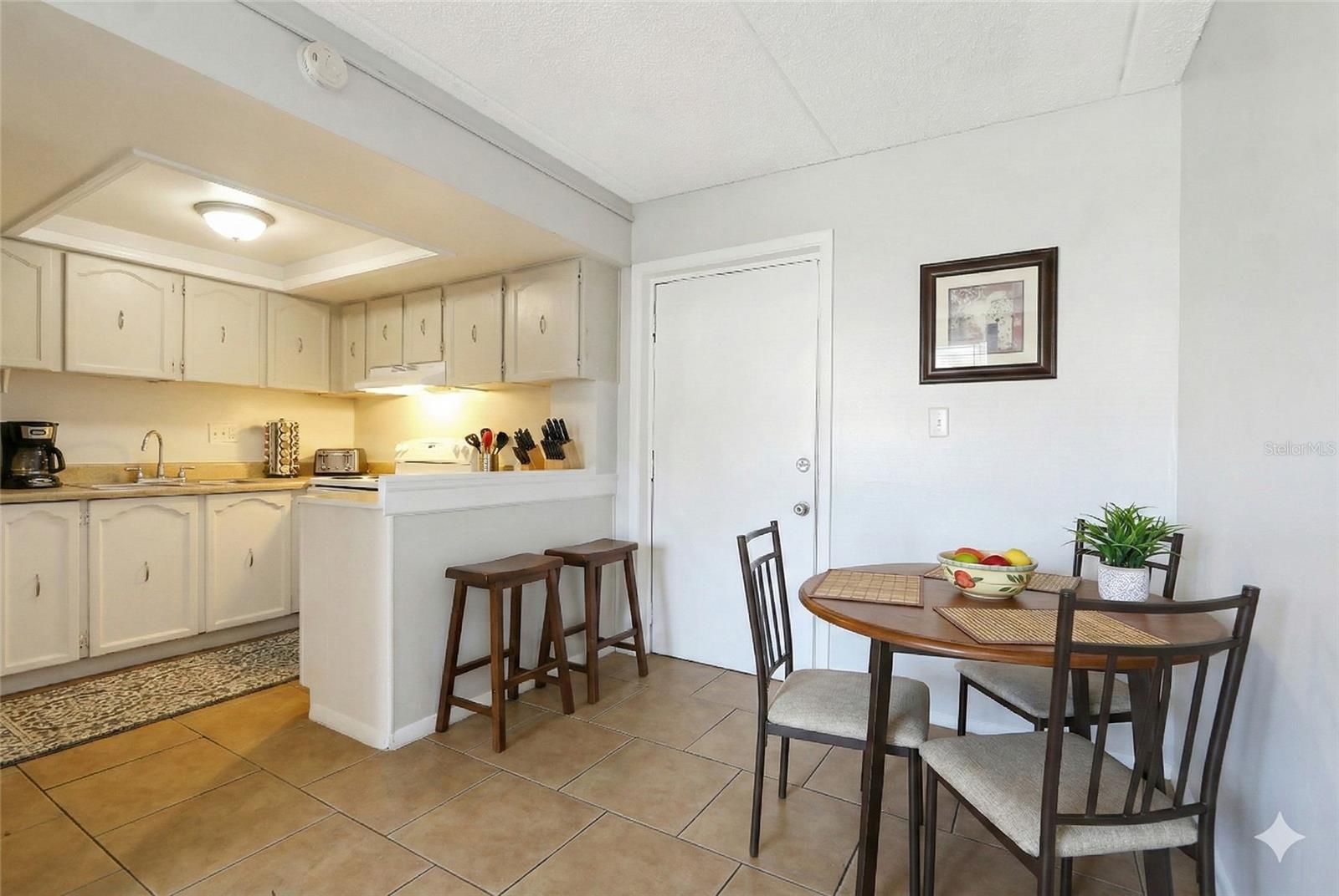 Image 5 of 18 For 1902 Honour Road 11