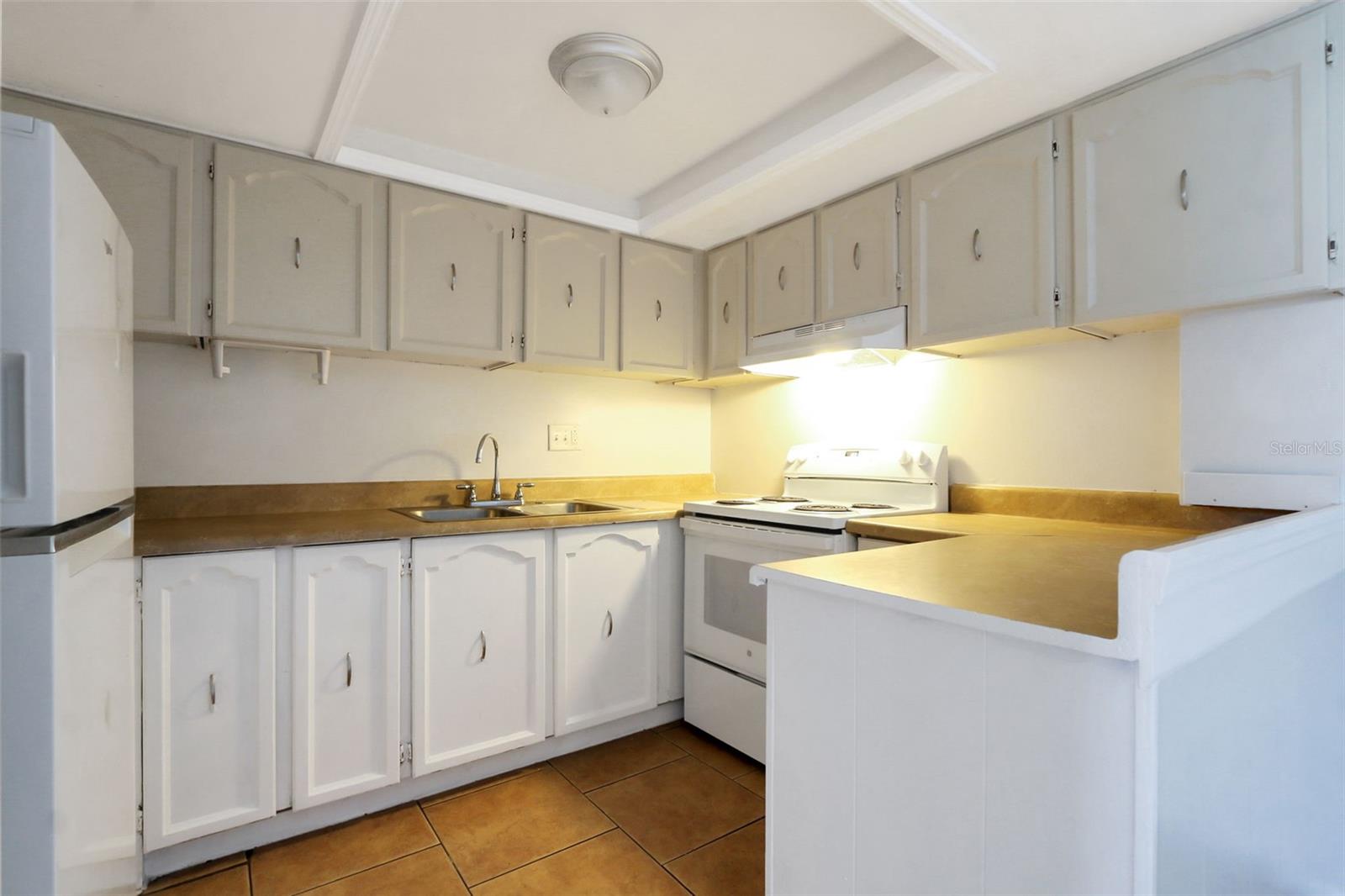 Image 6 of 18 For 1902 Honour Road 11