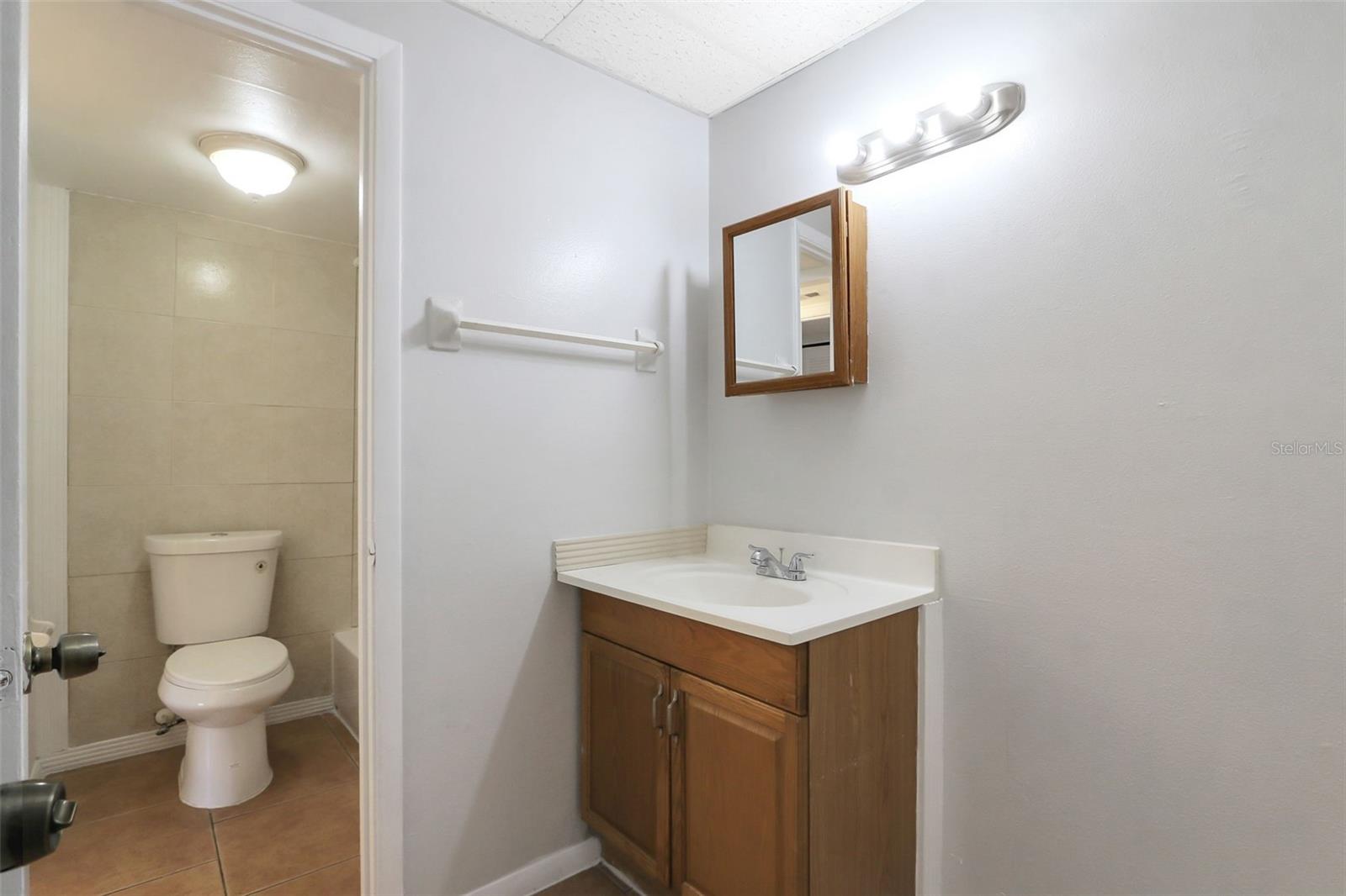 Image 8 of 18 For 1902 Honour Road 11