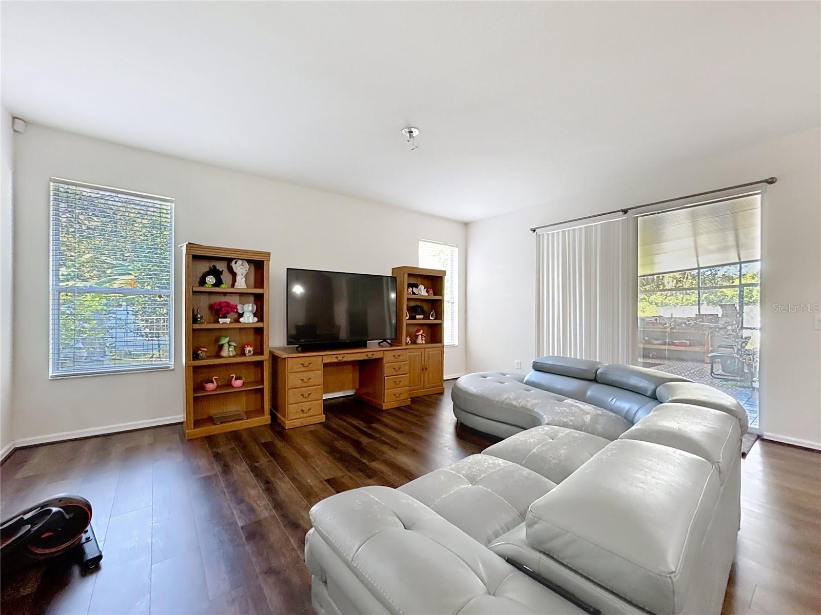 Image 27 of 72 For 3104 Conrad Court