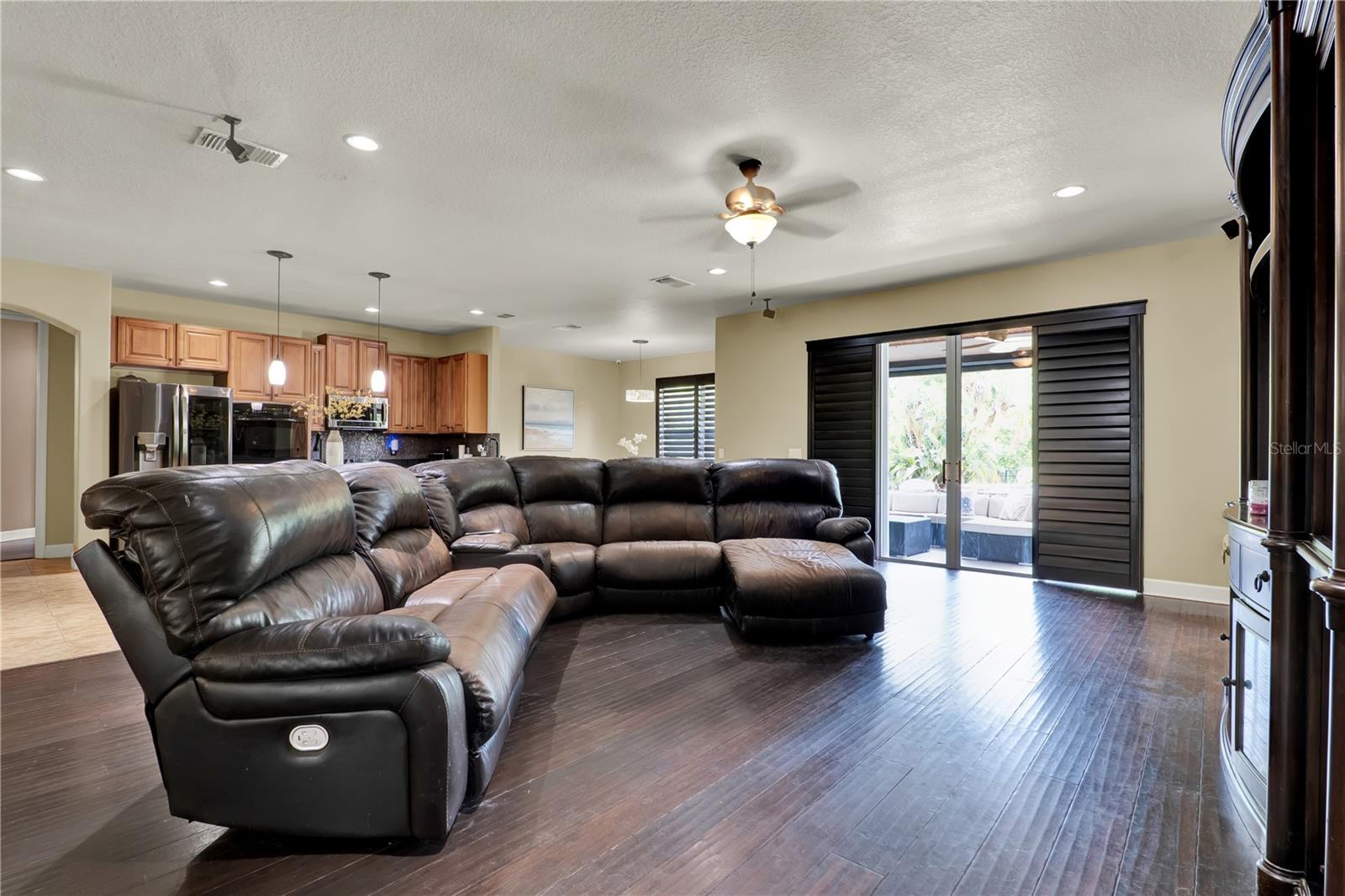 Image 13 of 53 For 955 Holly Springs Terrace