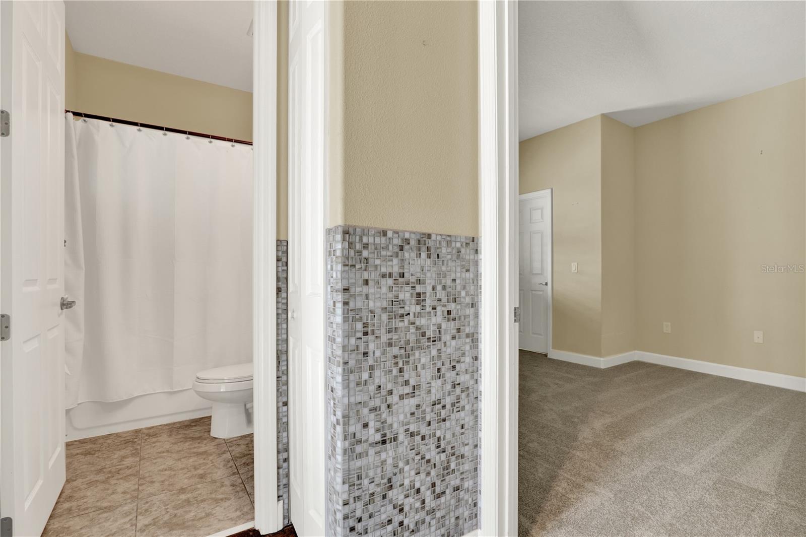 Image 32 of 53 For 955 Holly Springs Terrace