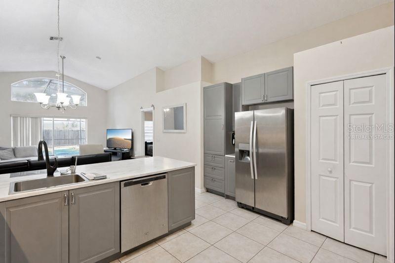 Image 12 of 52 For 1019 Lake Berkley Drive