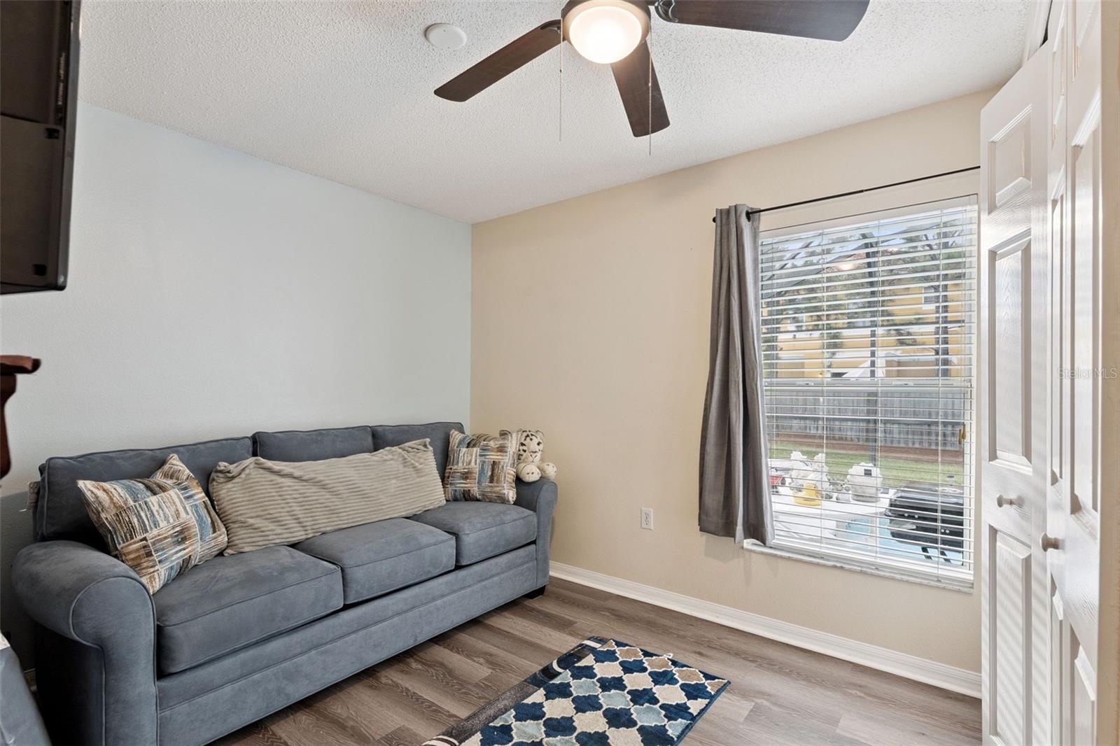 Image 14 of 52 For 1019 Lake Berkley Drive