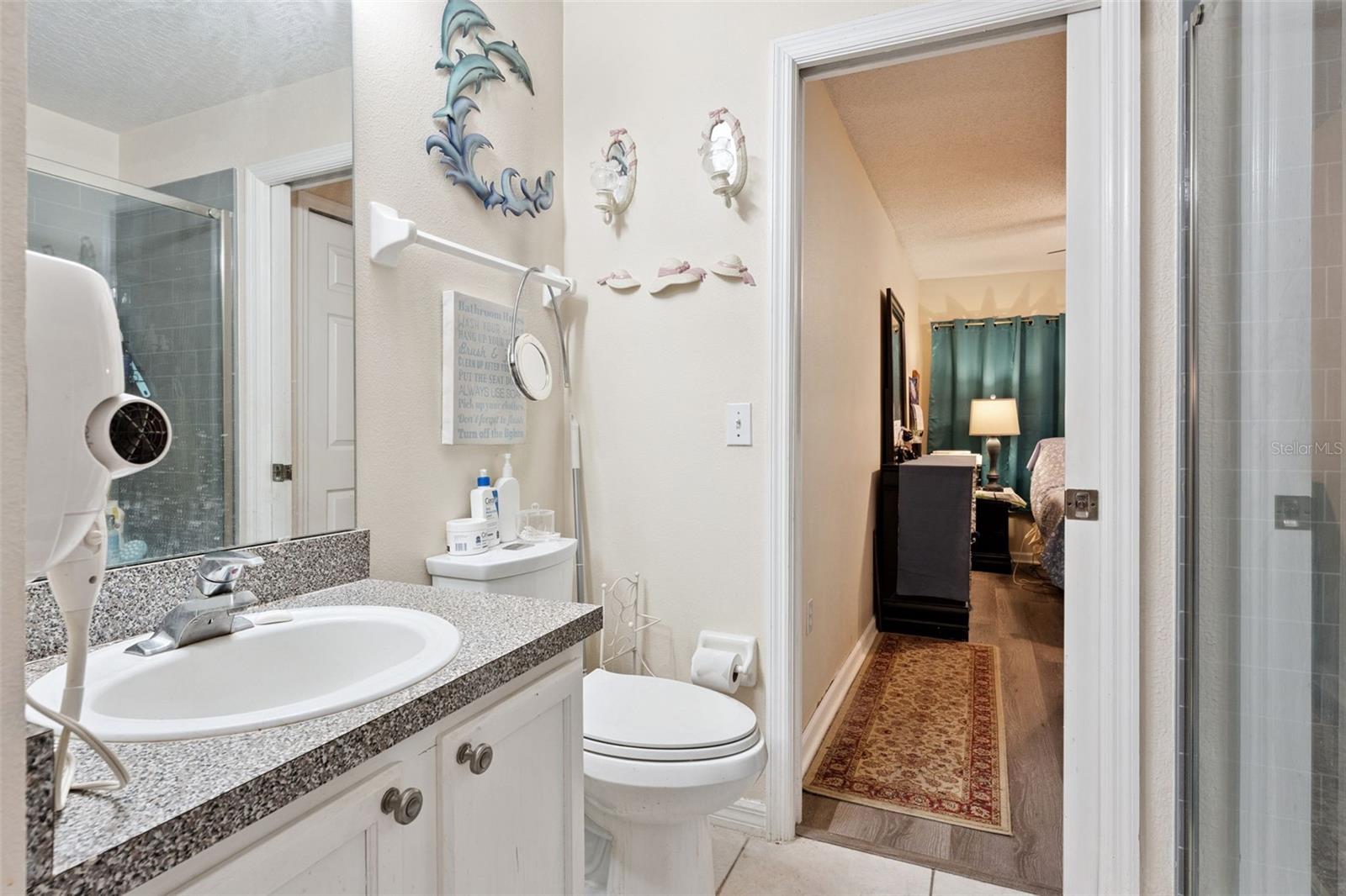 Image 18 of 52 For 1019 Lake Berkley Drive