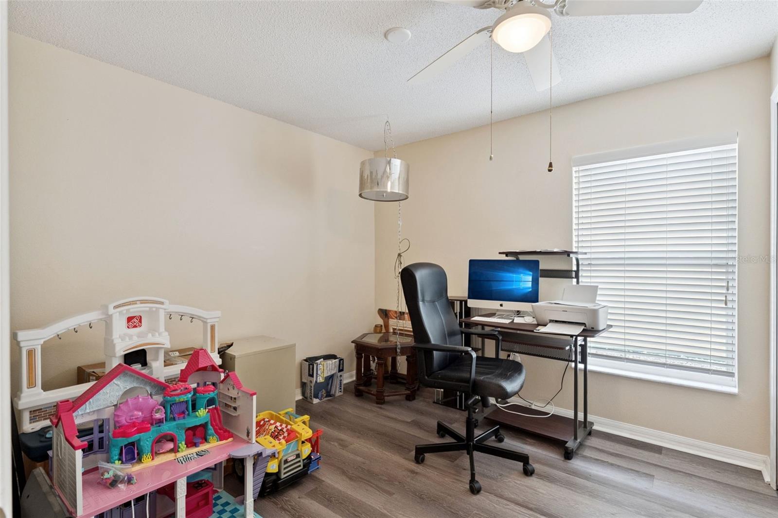 Image 22 of 52 For 1019 Lake Berkley Drive