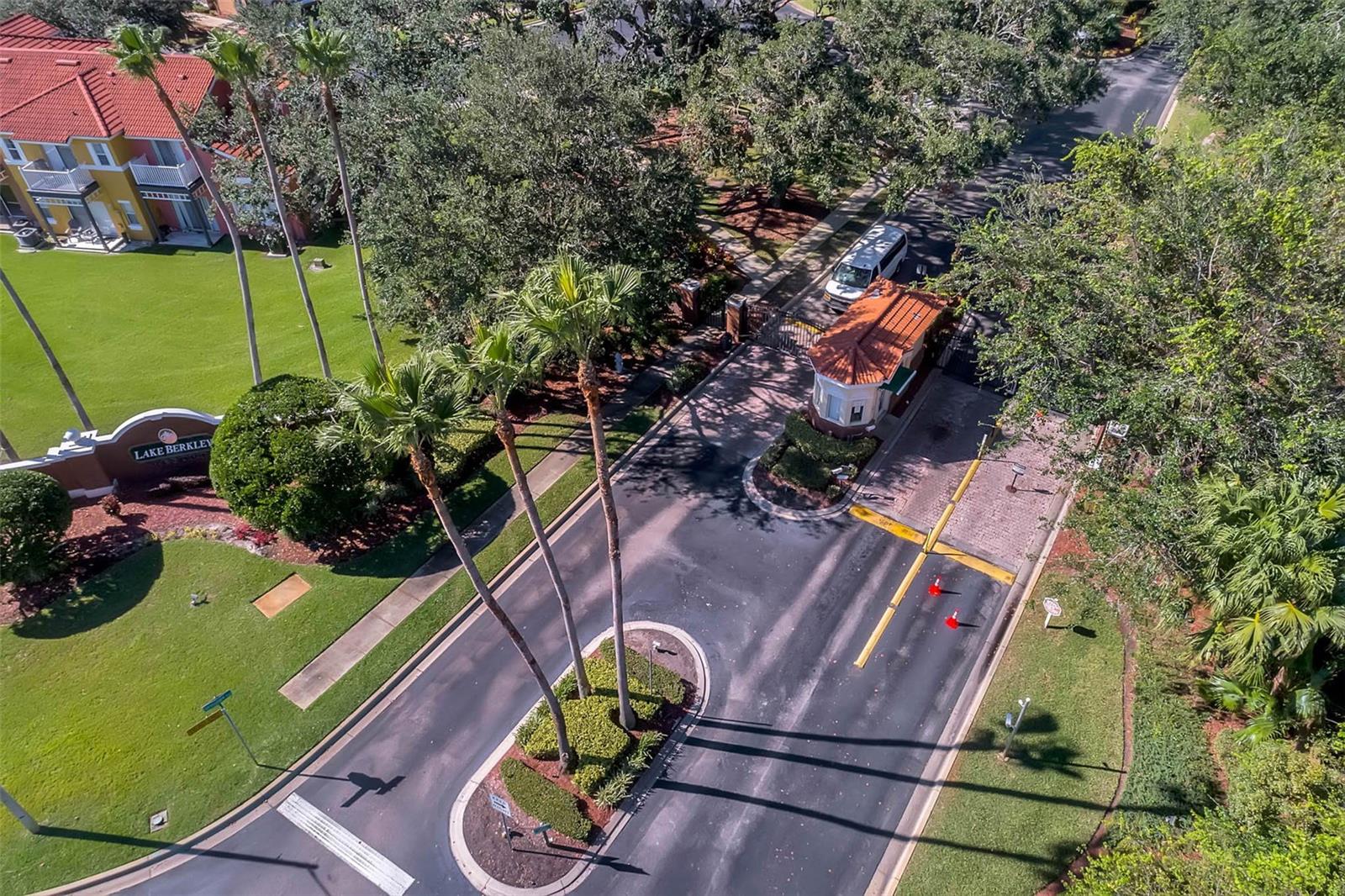 Image 42 of 52 For 1019 Lake Berkley Drive