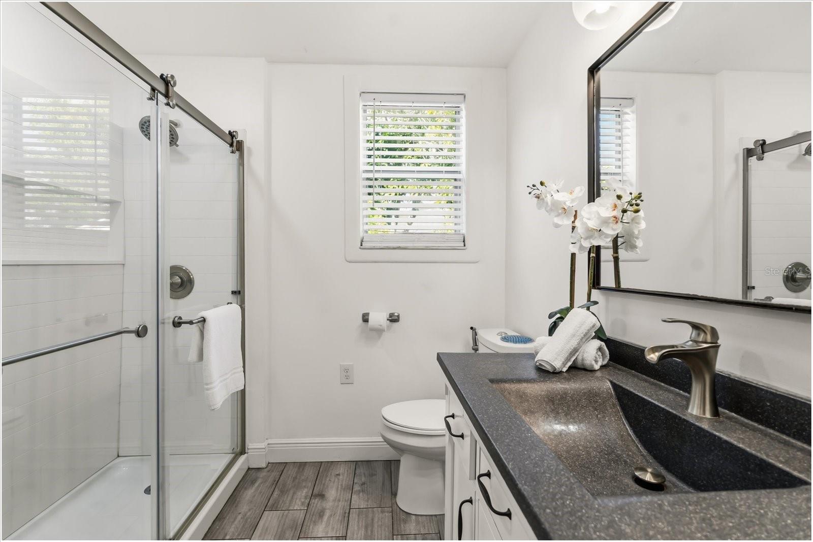 Image 15 of 33 For 520 7th Street