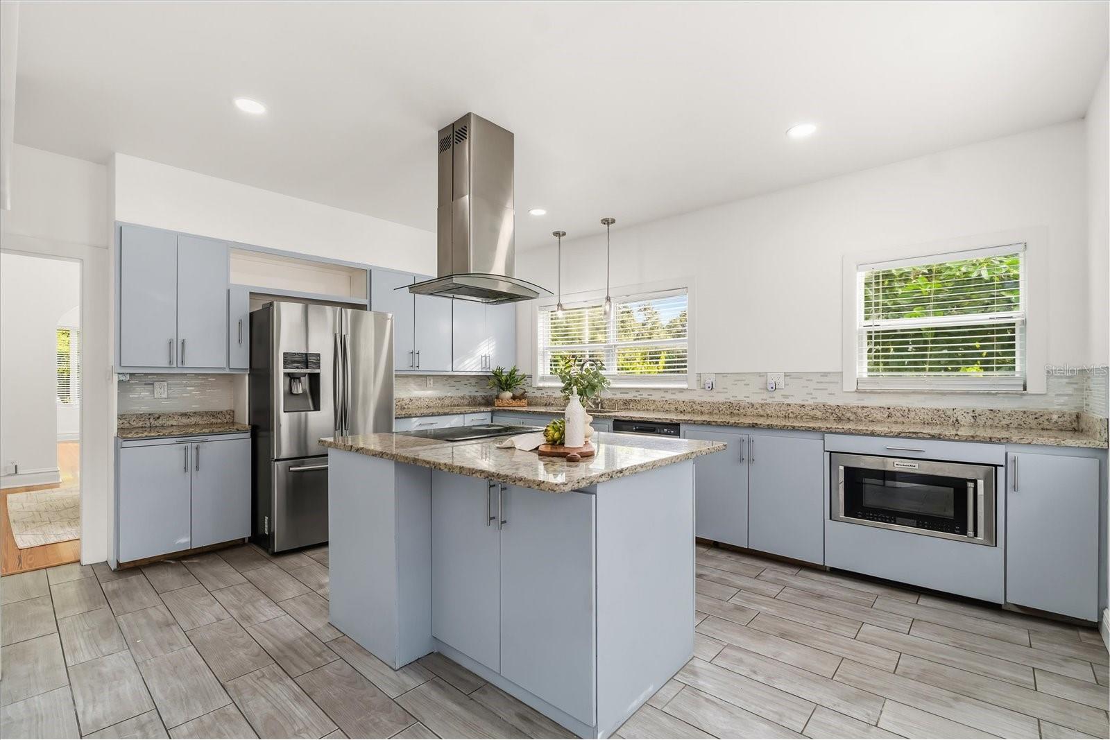 Image 7 of 33 For 520 7th Street