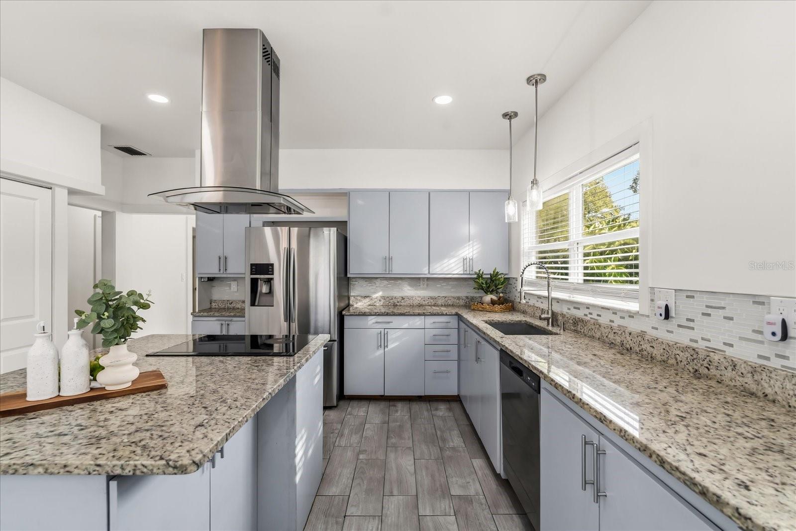 Image 8 of 33 For 520 7th Street