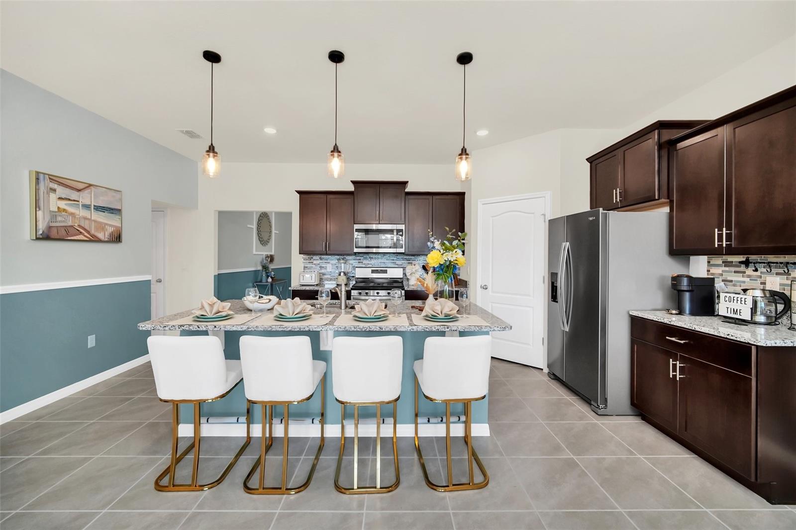 Image 12 of 65 For 7712 Oakmoss Loop