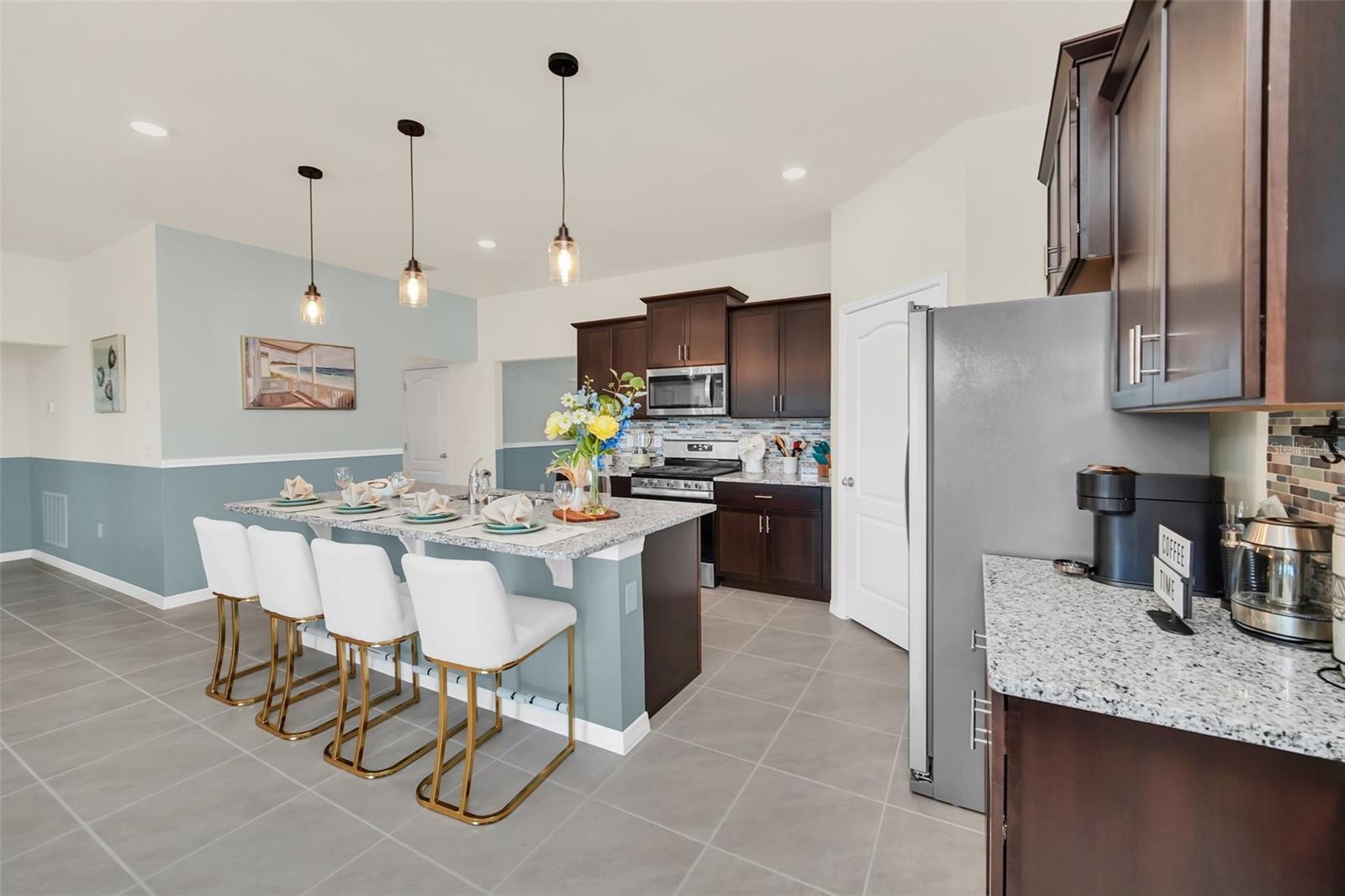 Image 13 of 65 For 7712 Oakmoss Loop