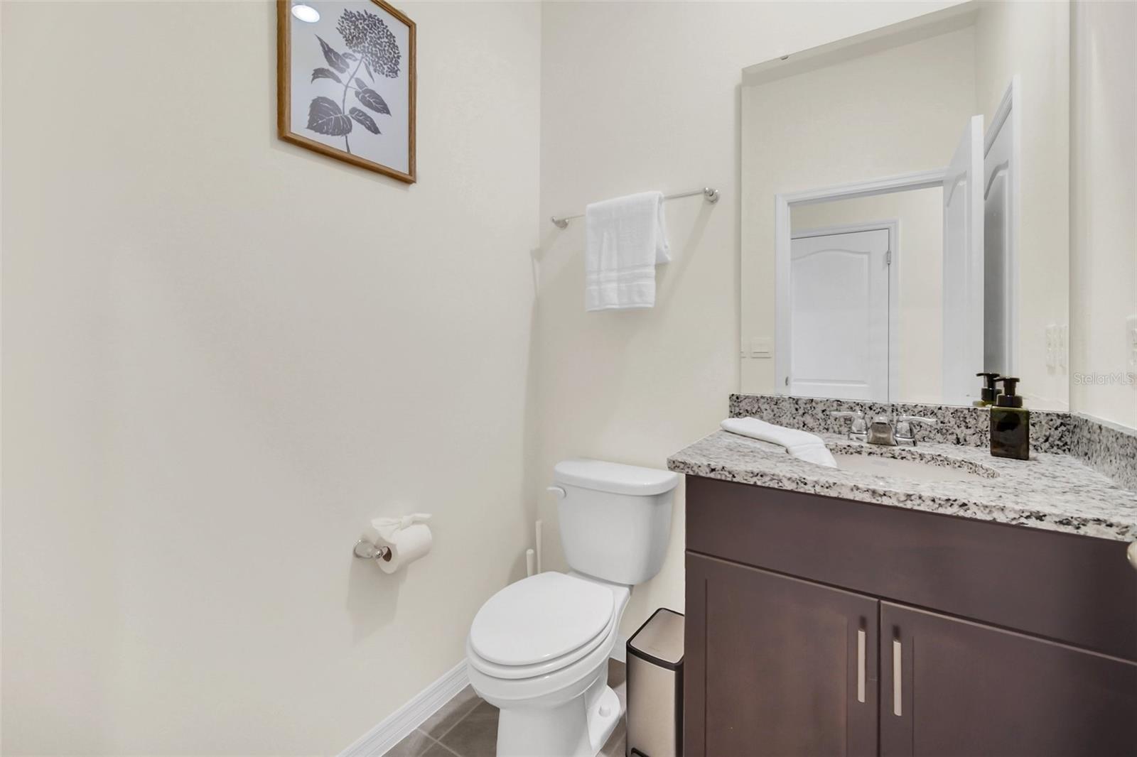 Image 23 of 65 For 7712 Oakmoss Loop