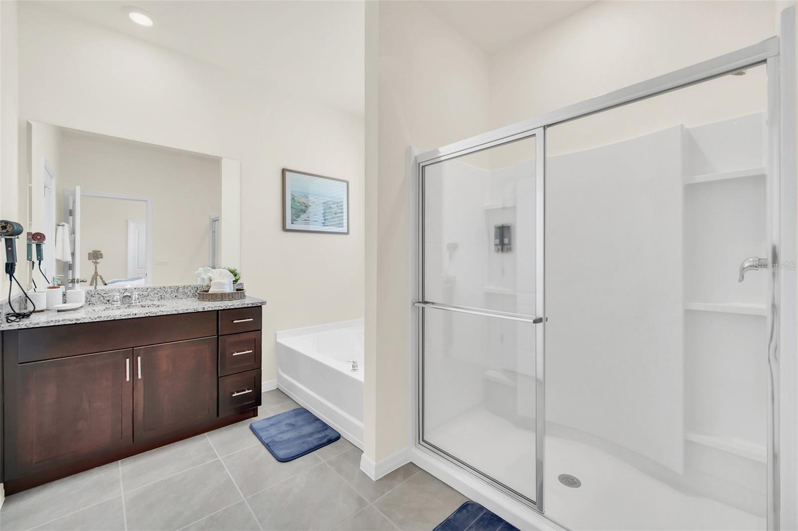 Image 26 of 65 For 7712 Oakmoss Loop