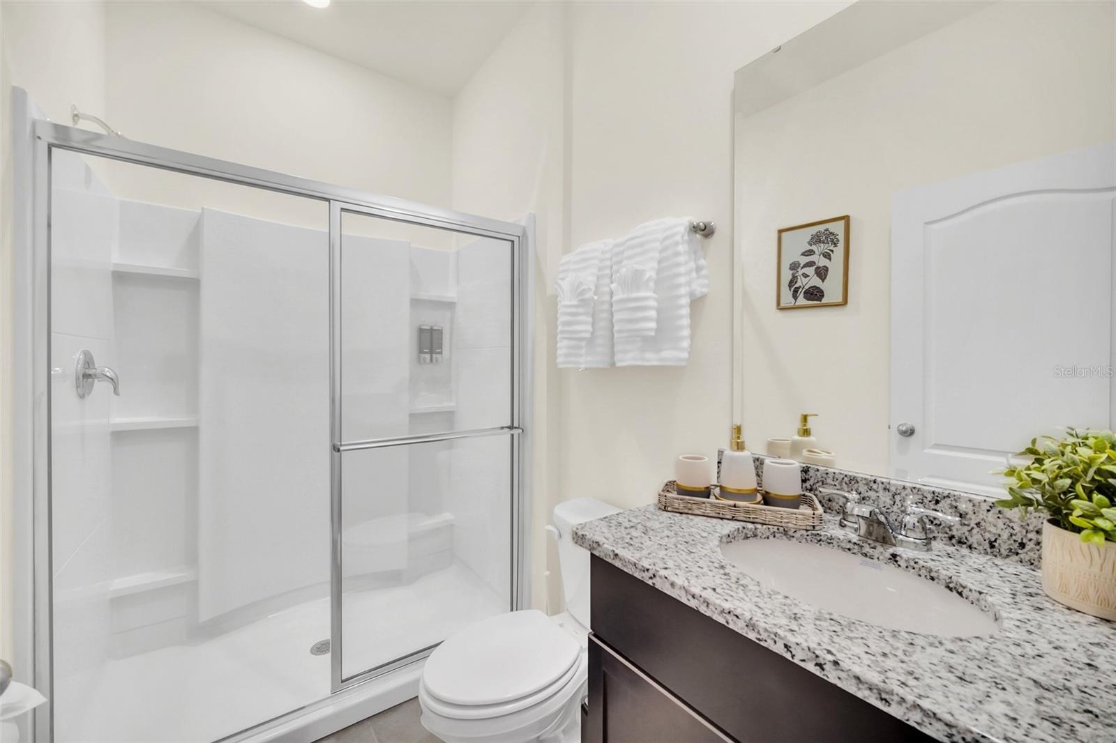 Image 30 of 65 For 7712 Oakmoss Loop