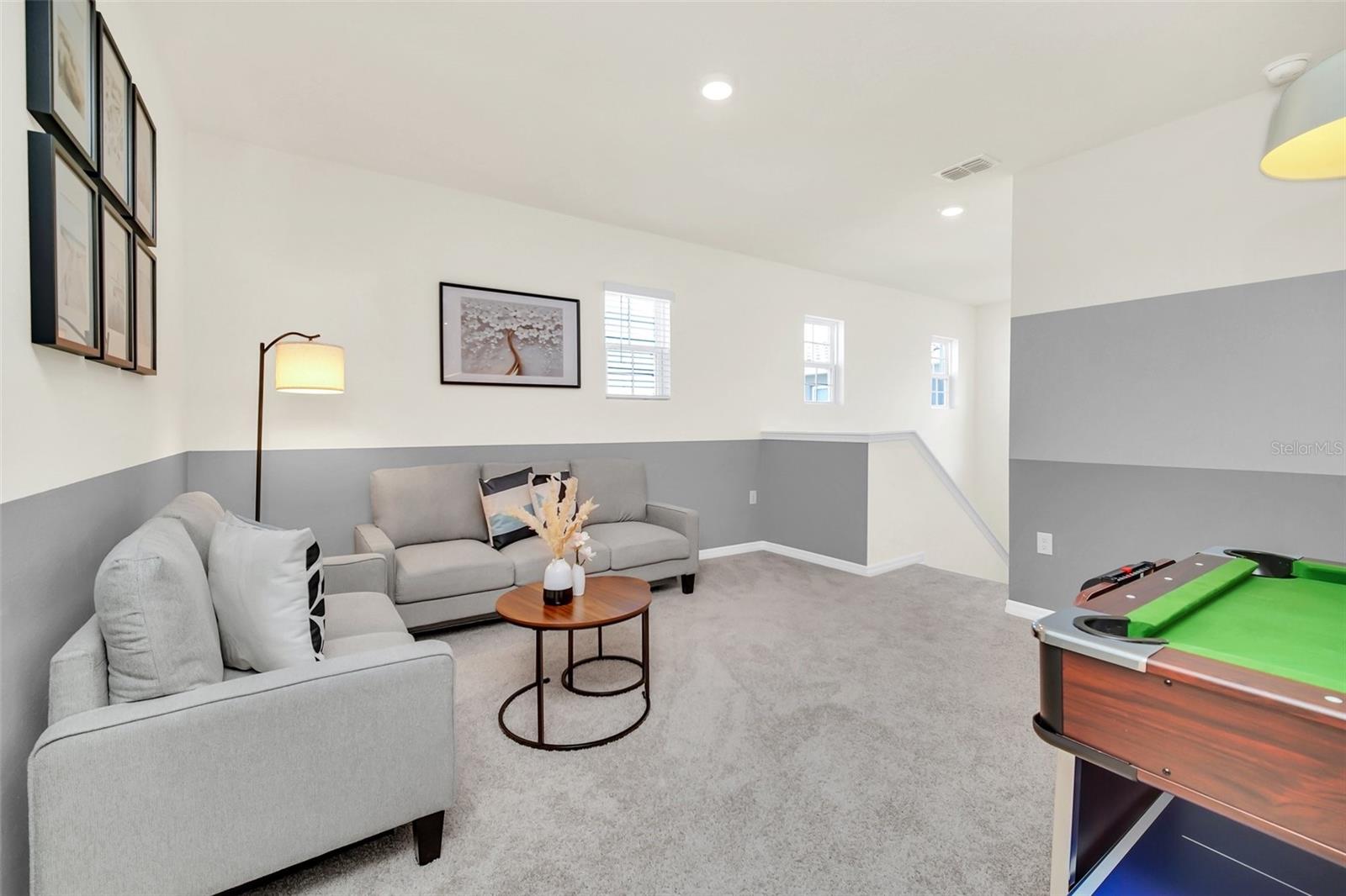 Image 32 of 65 For 7712 Oakmoss Loop