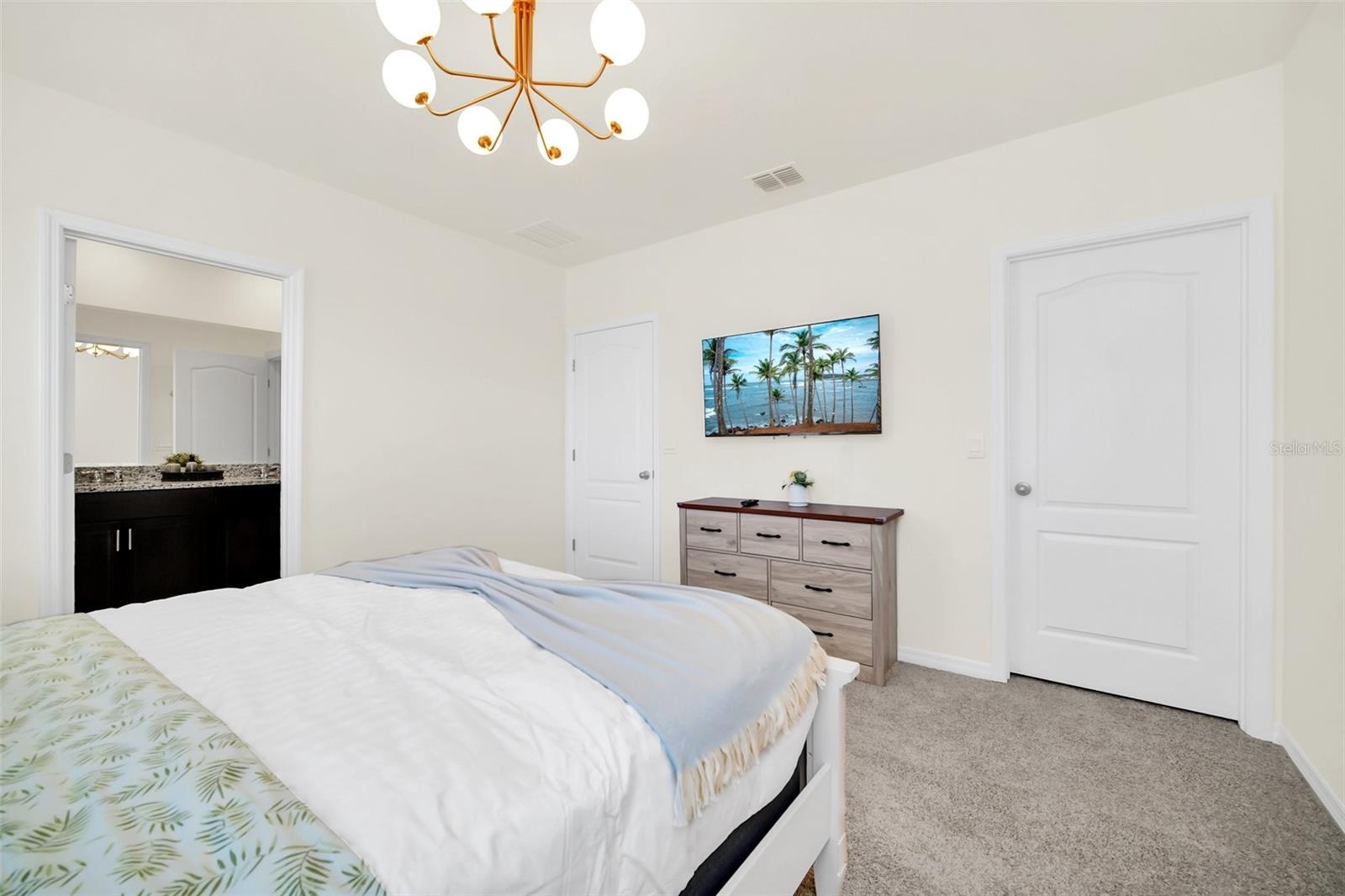 Image 39 of 65 For 7712 Oakmoss Loop