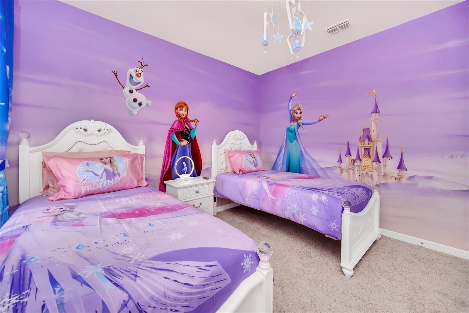 Image 42 of 65 For 7712 Oakmoss Loop