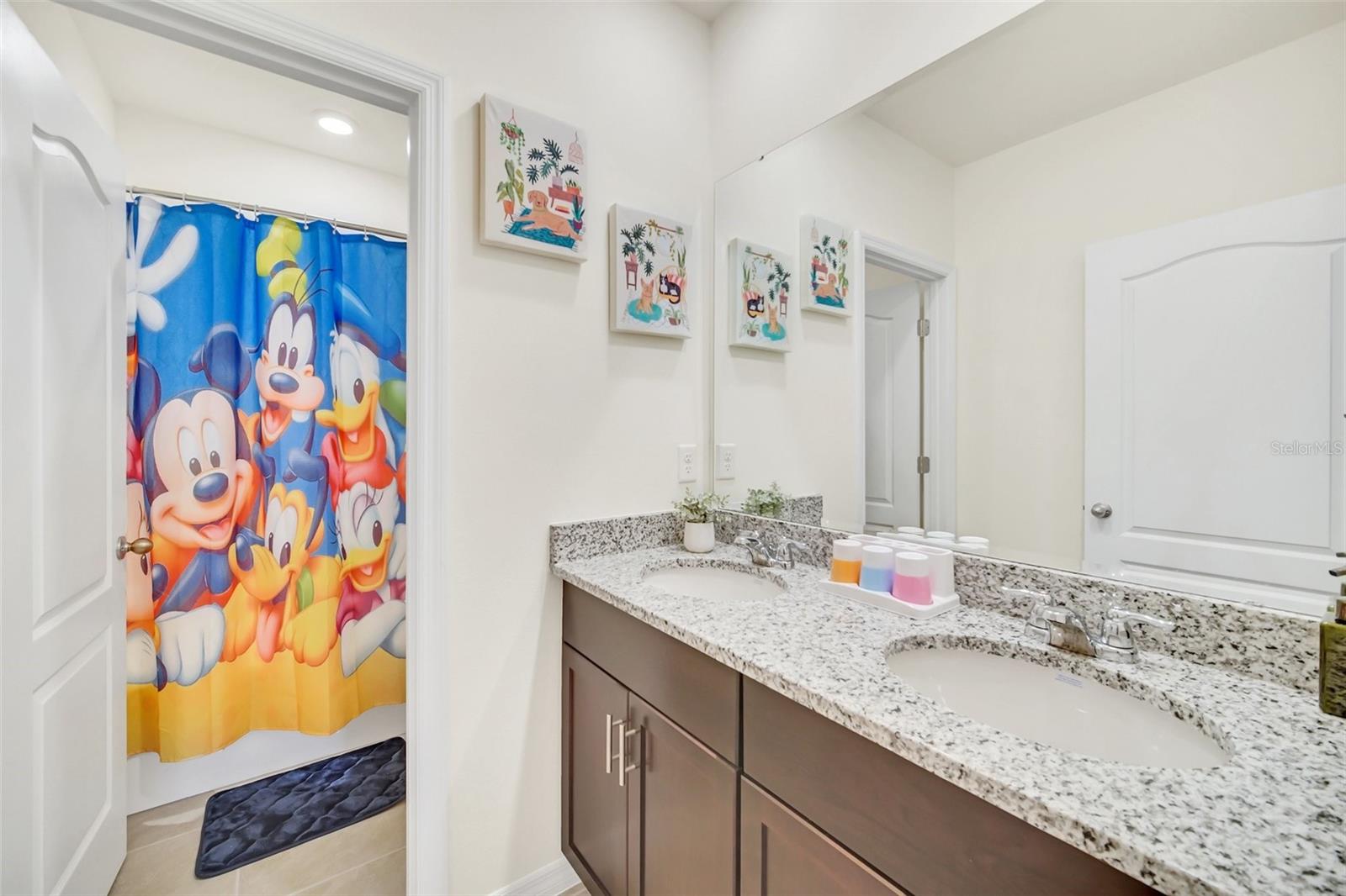 Image 43 of 65 For 7712 Oakmoss Loop