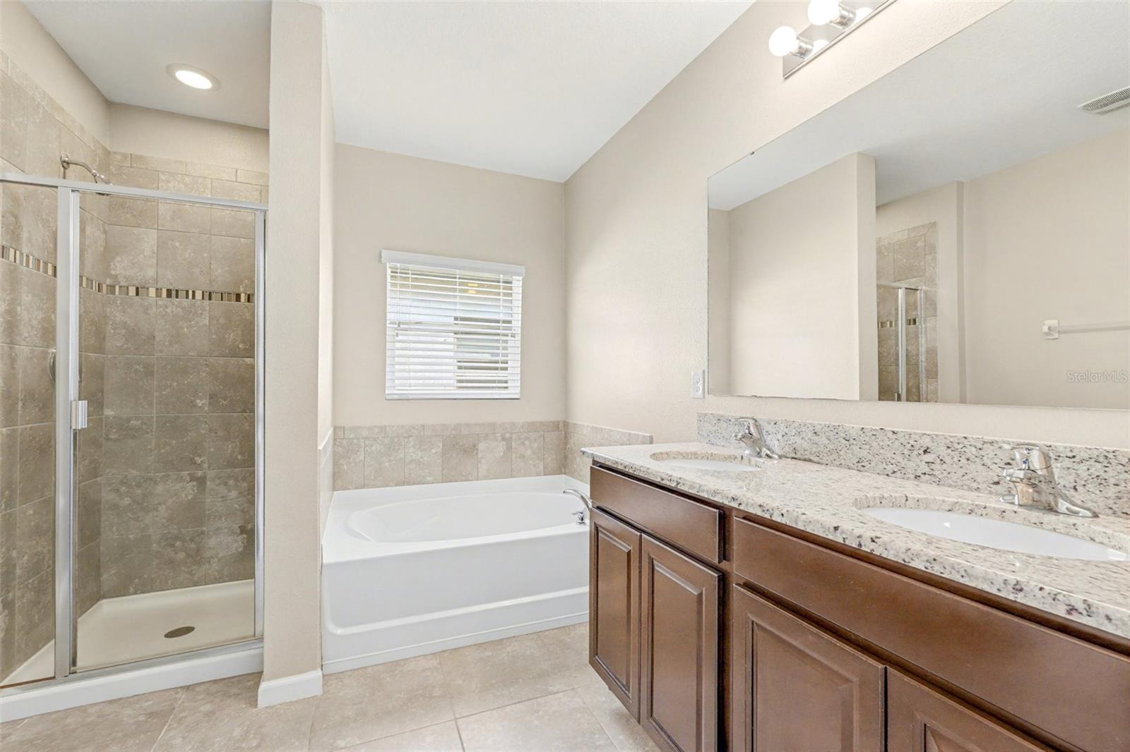 Image 4 of 15 For 3910 Harvest Circle