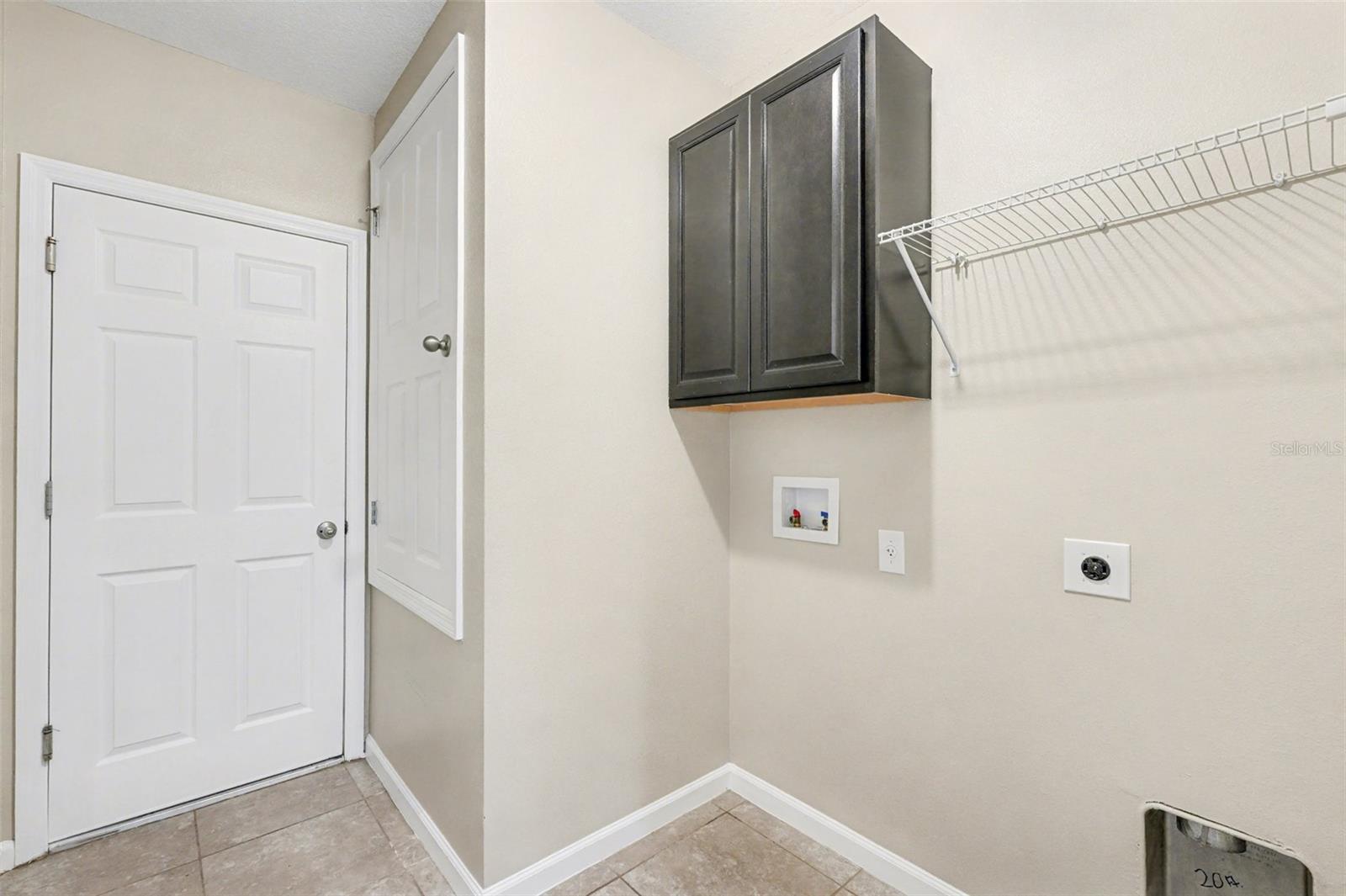 Image 6 of 15 For 3910 Harvest Circle