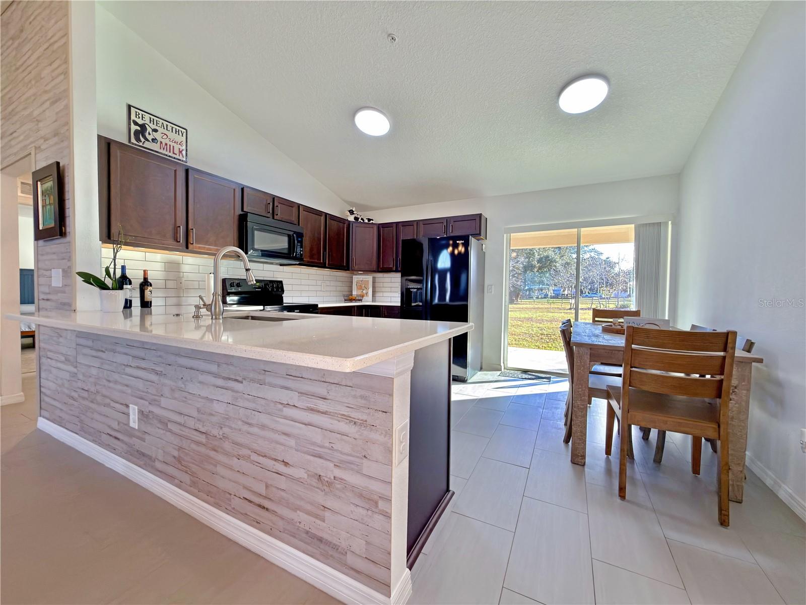 Image 9 of 31 For 13642 Citrus Farms Drive