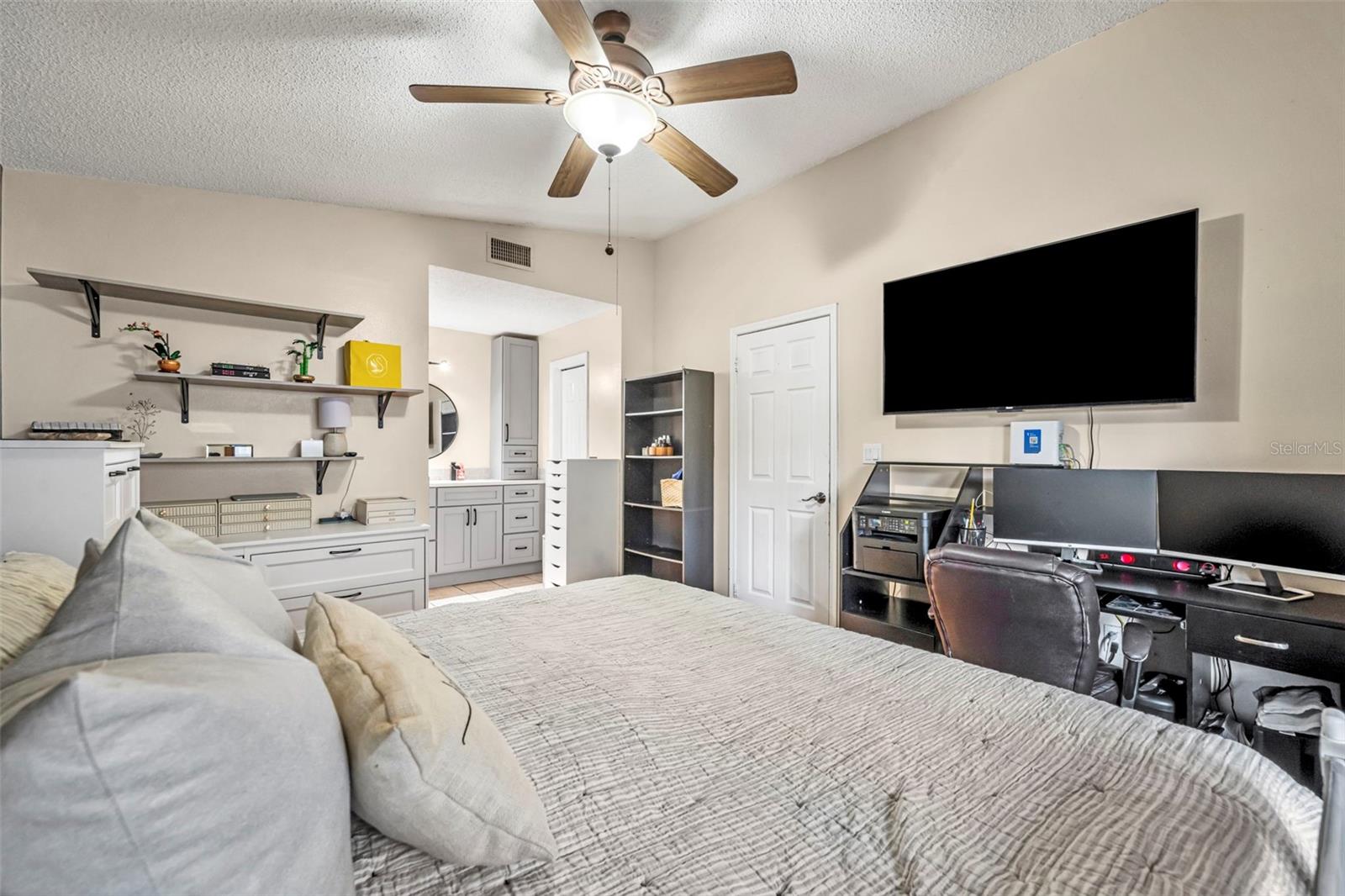 Image 12 of 24 For 1831 Summit Chase Avenue