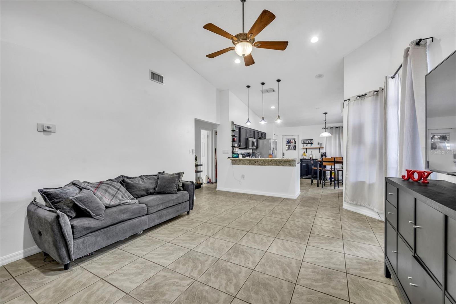 Image 23 of 24 For 1831 Summit Chase Avenue