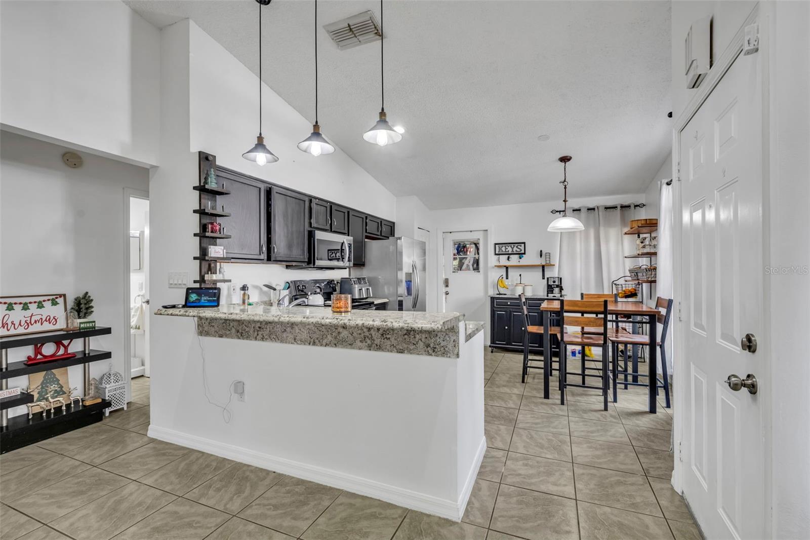 Image 8 of 24 For 1831 Summit Chase Avenue