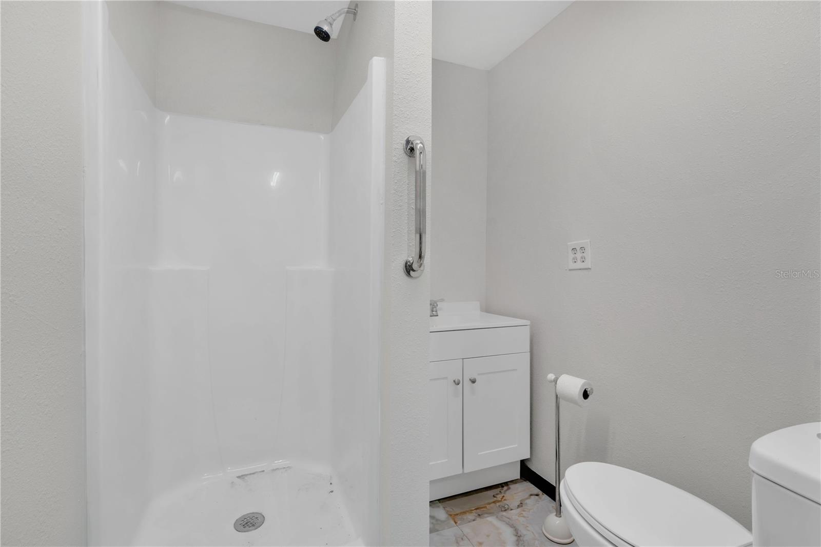 Image 16 of 47 For 5515 Orange Avenue