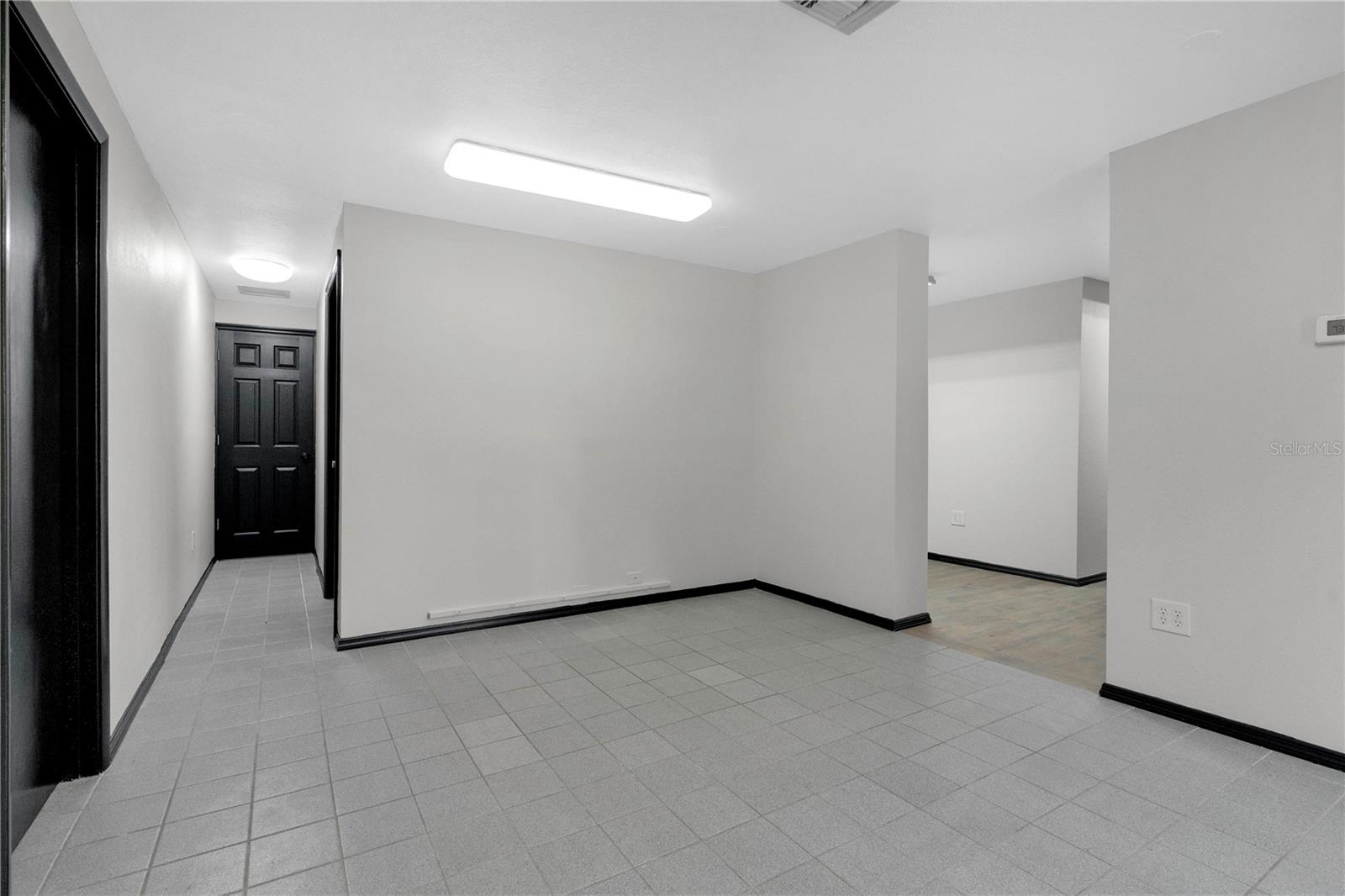 Image 26 of 47 For 5515 Orange Avenue