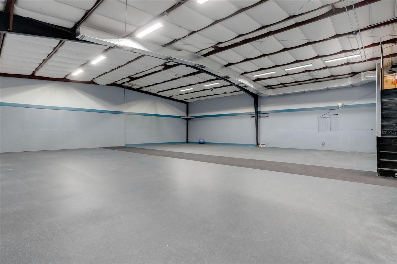 Image 32 of 47 For 5515 Orange Avenue