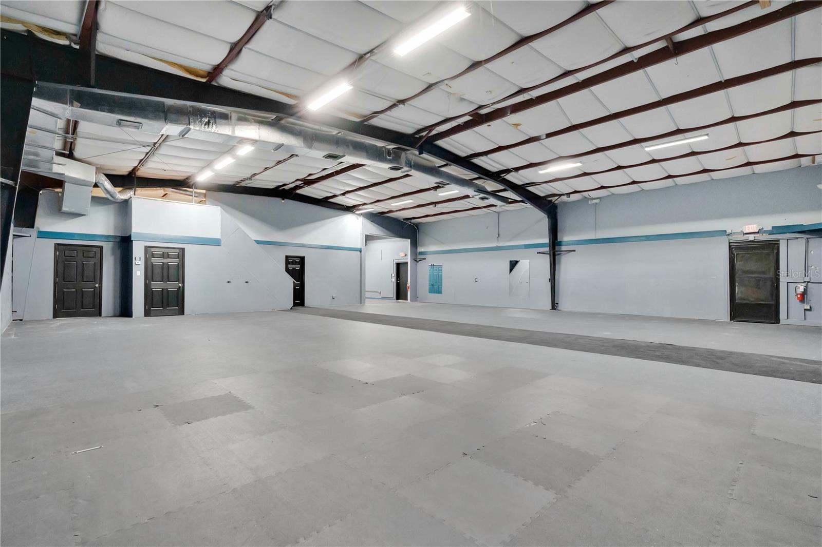 Image 33 of 47 For 5515 Orange Avenue