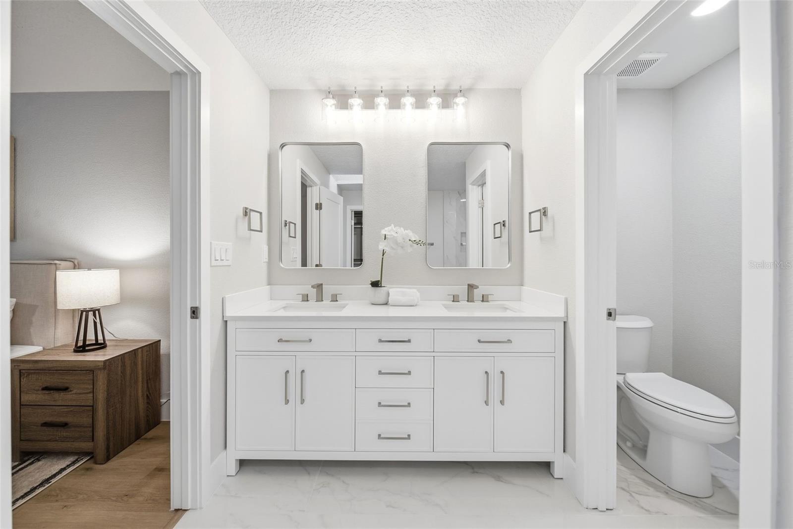 Image 18 of 44 For 7655 Persian Court