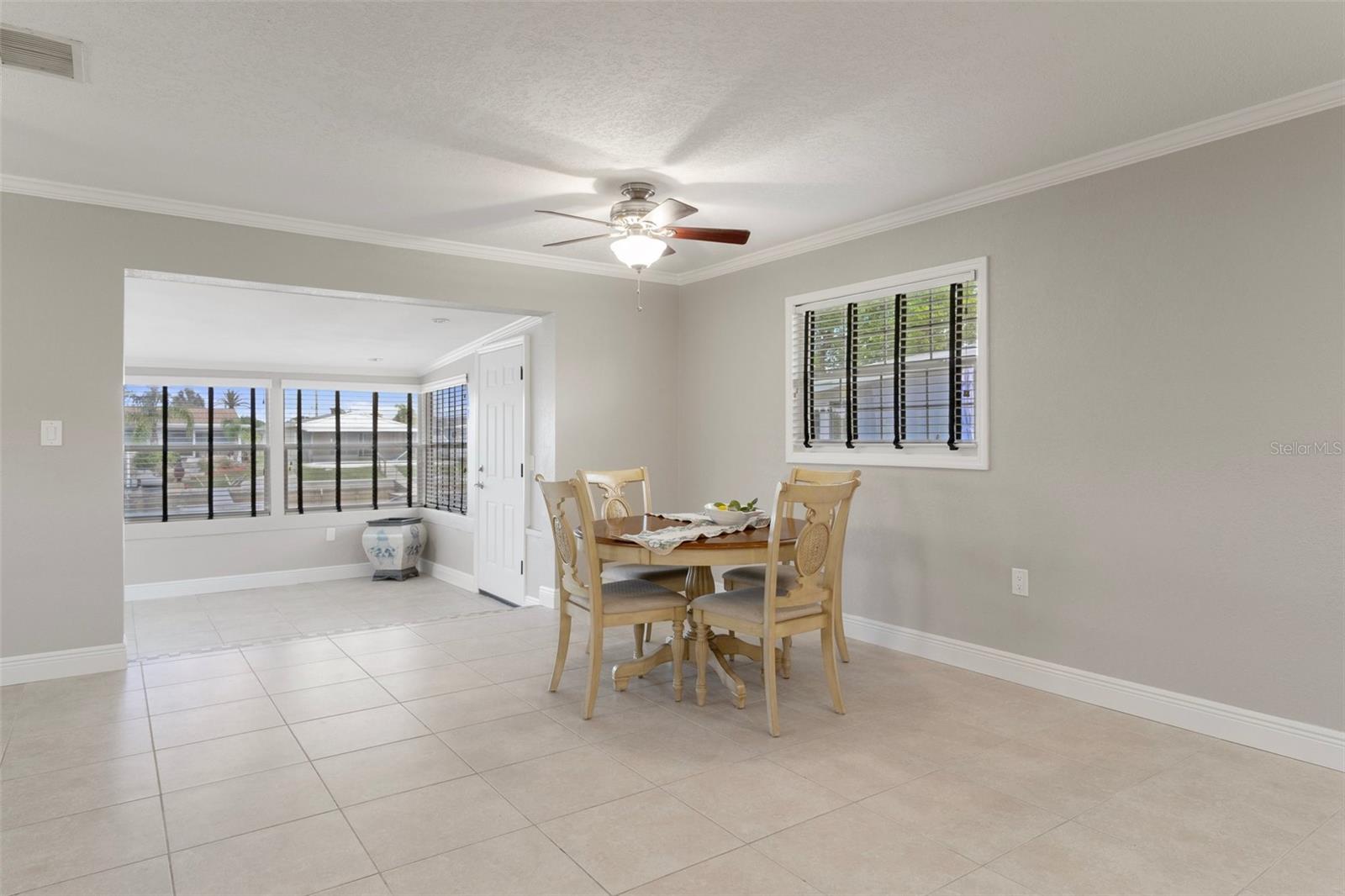 Image 11 of 50 For 5045 Pelican Drive