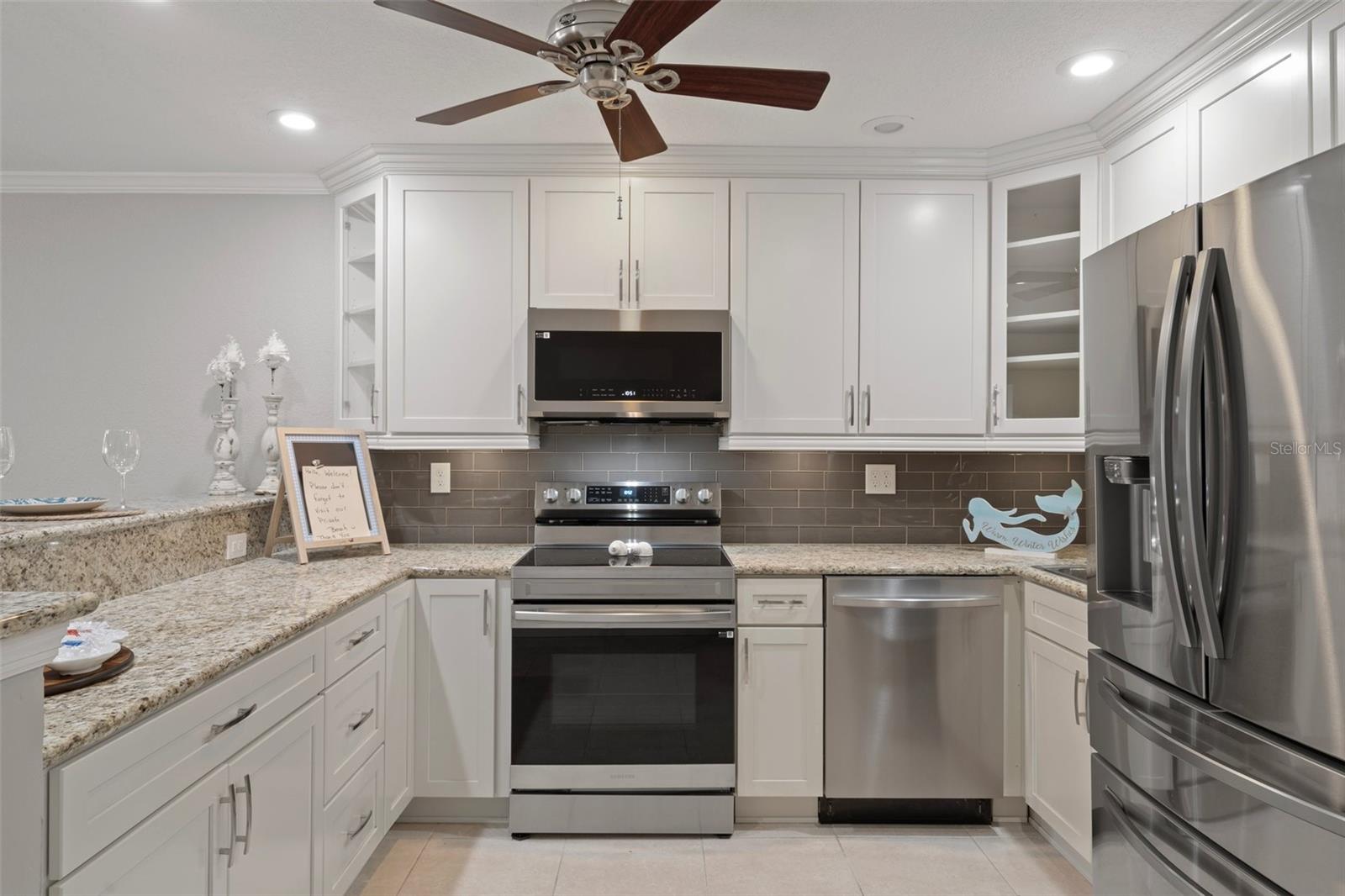 Image 16 of 50 For 5045 Pelican Drive