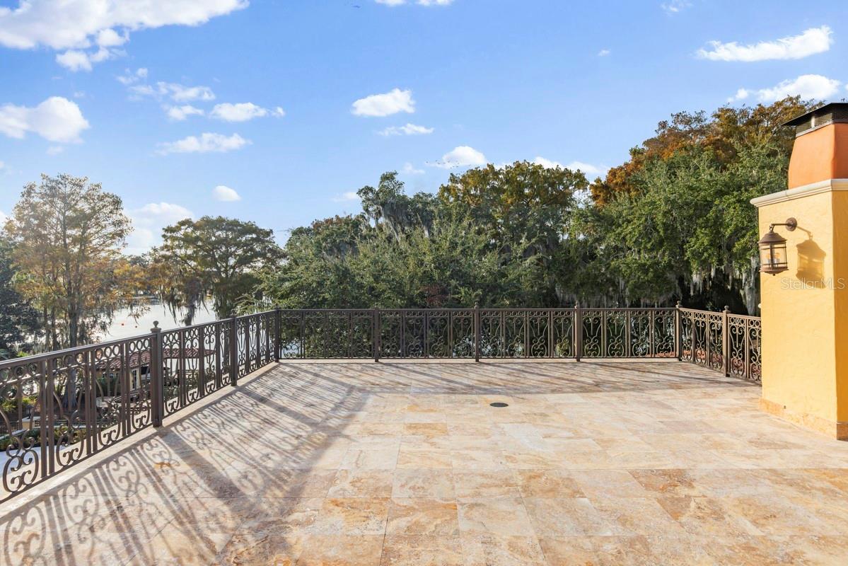 Image 35 of 67 For 2203 Via Tuscany