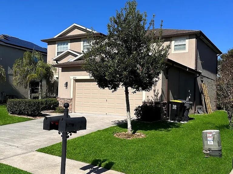 Image 2 of 8 For 2252 Grantham Avenue