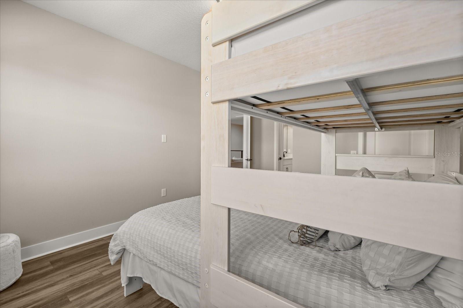 Image 49 of 62 For 7386 Alpine Butterfly Lane