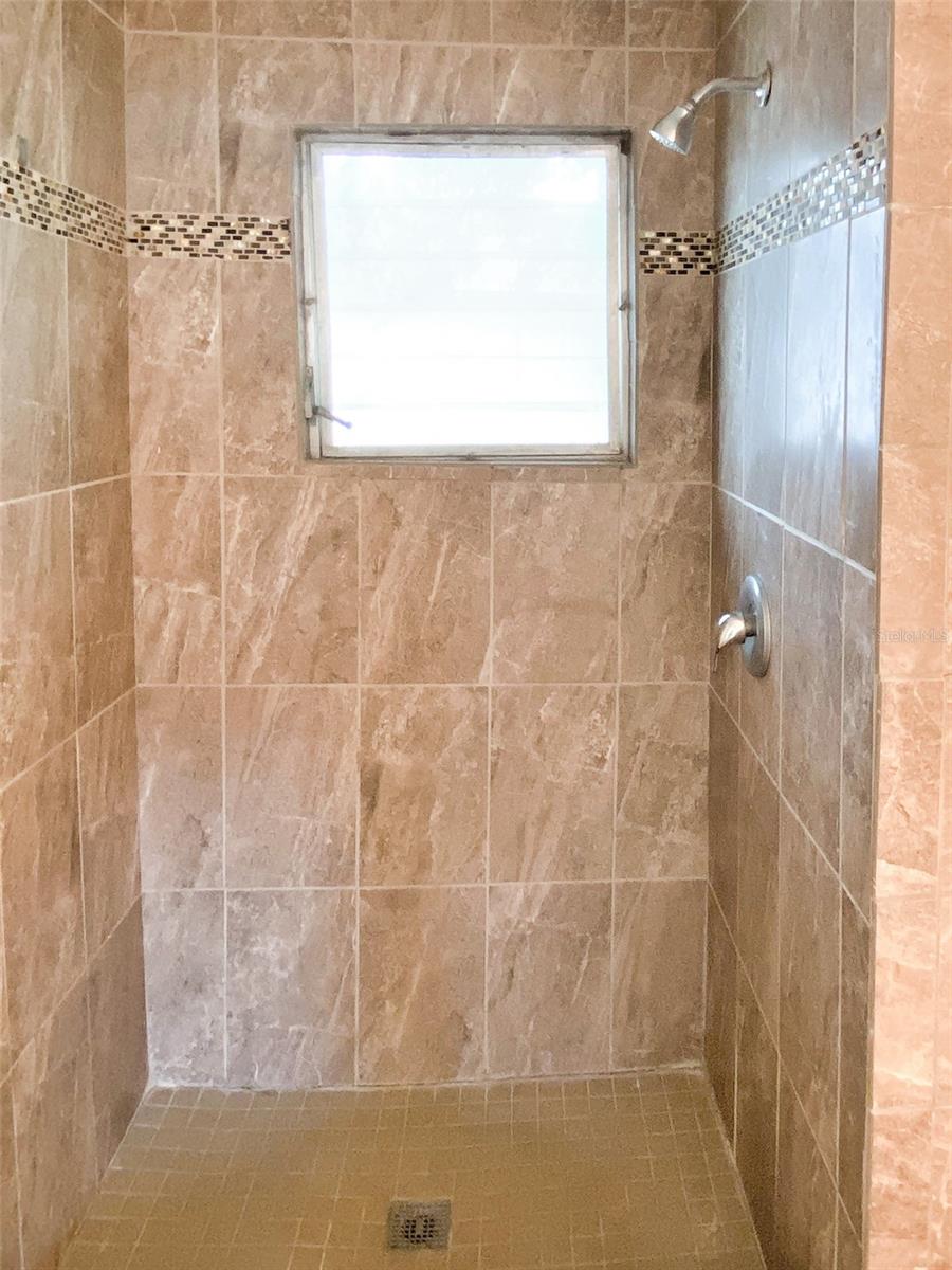 Image 11 of 15 For 275 Capen Avenue