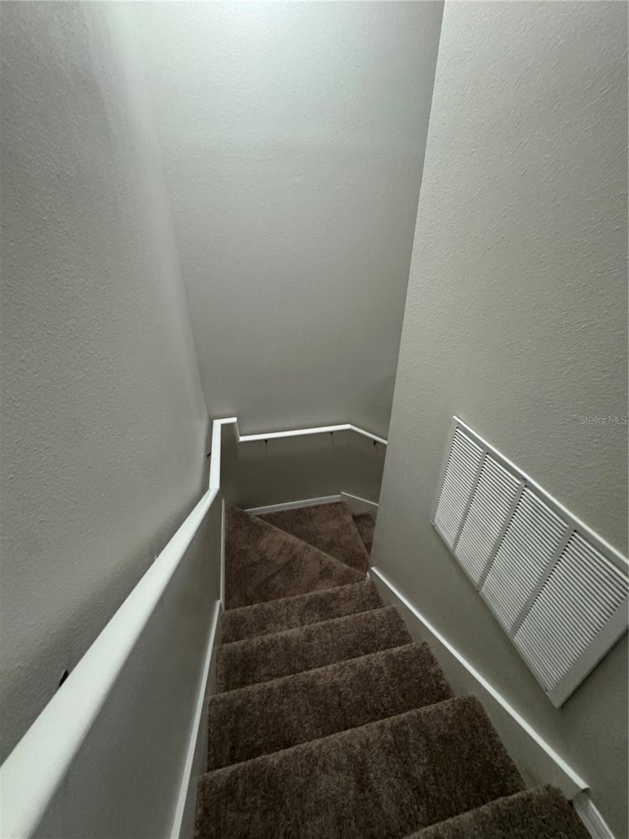 Image 15 of 30 For 6678 Goldenrod Road B