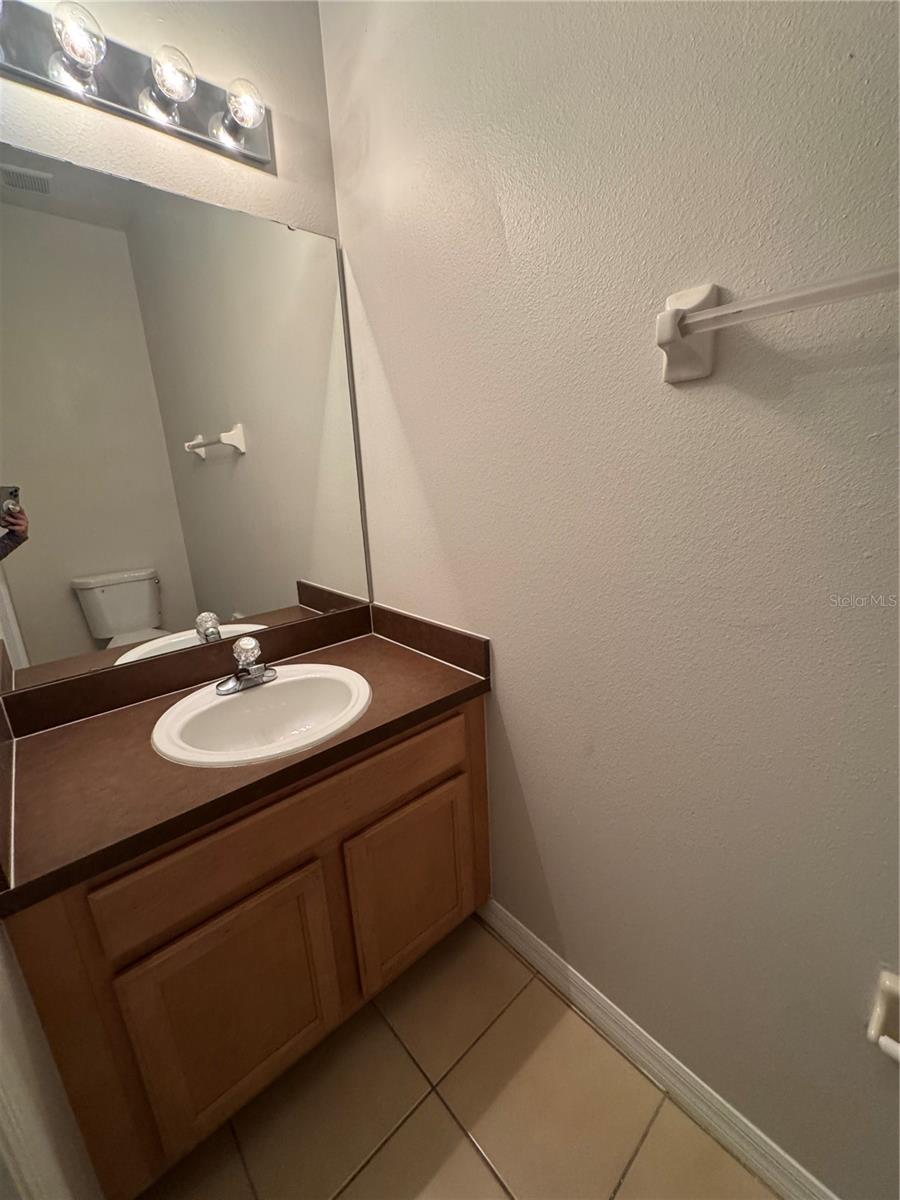 Image 19 of 30 For 6678 Goldenrod Road B